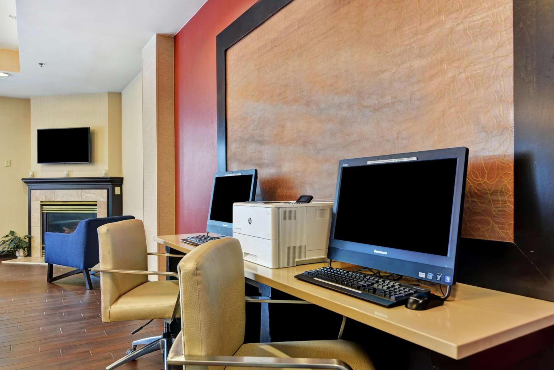 Hampton Inn Scranton at Montage Mountain photo 31