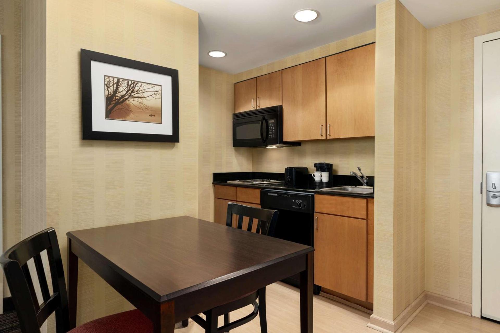 Homewood Suites by Hilton Newtown - Langhorne, PA photo 25
