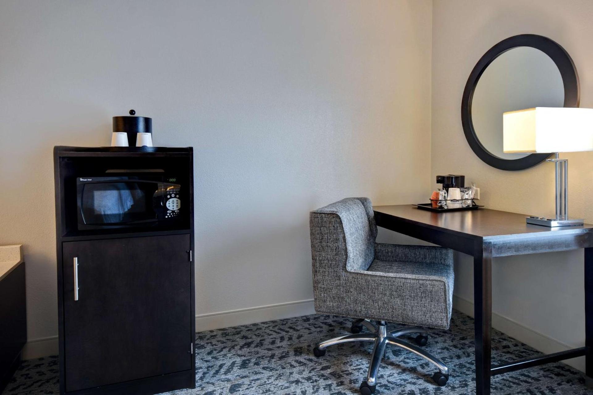 Hampton Inn & Suites Columbia South Fort Meade Area photo 15