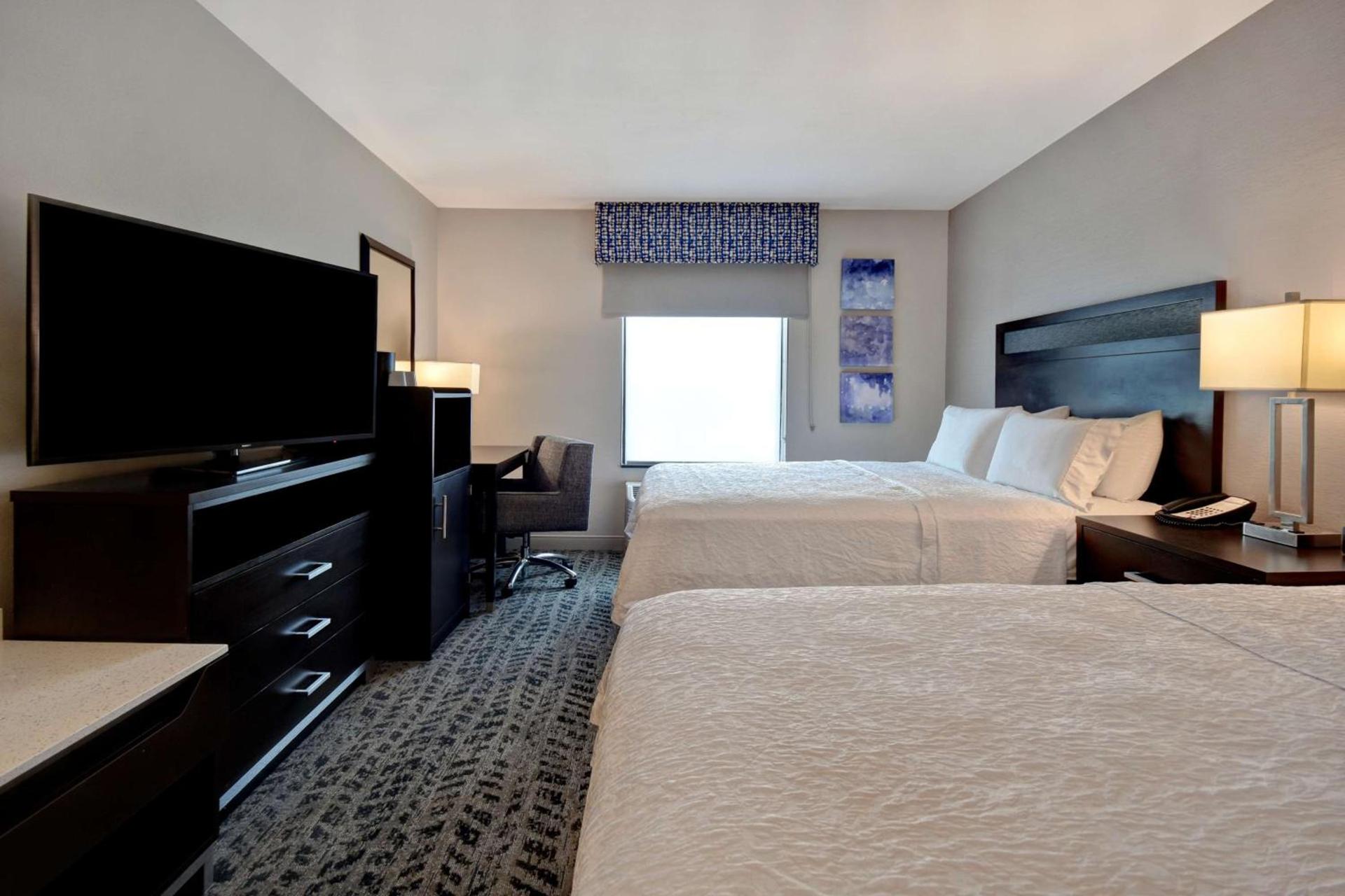 Hampton Inn & Suites Columbia South Fort Meade Area photo 25