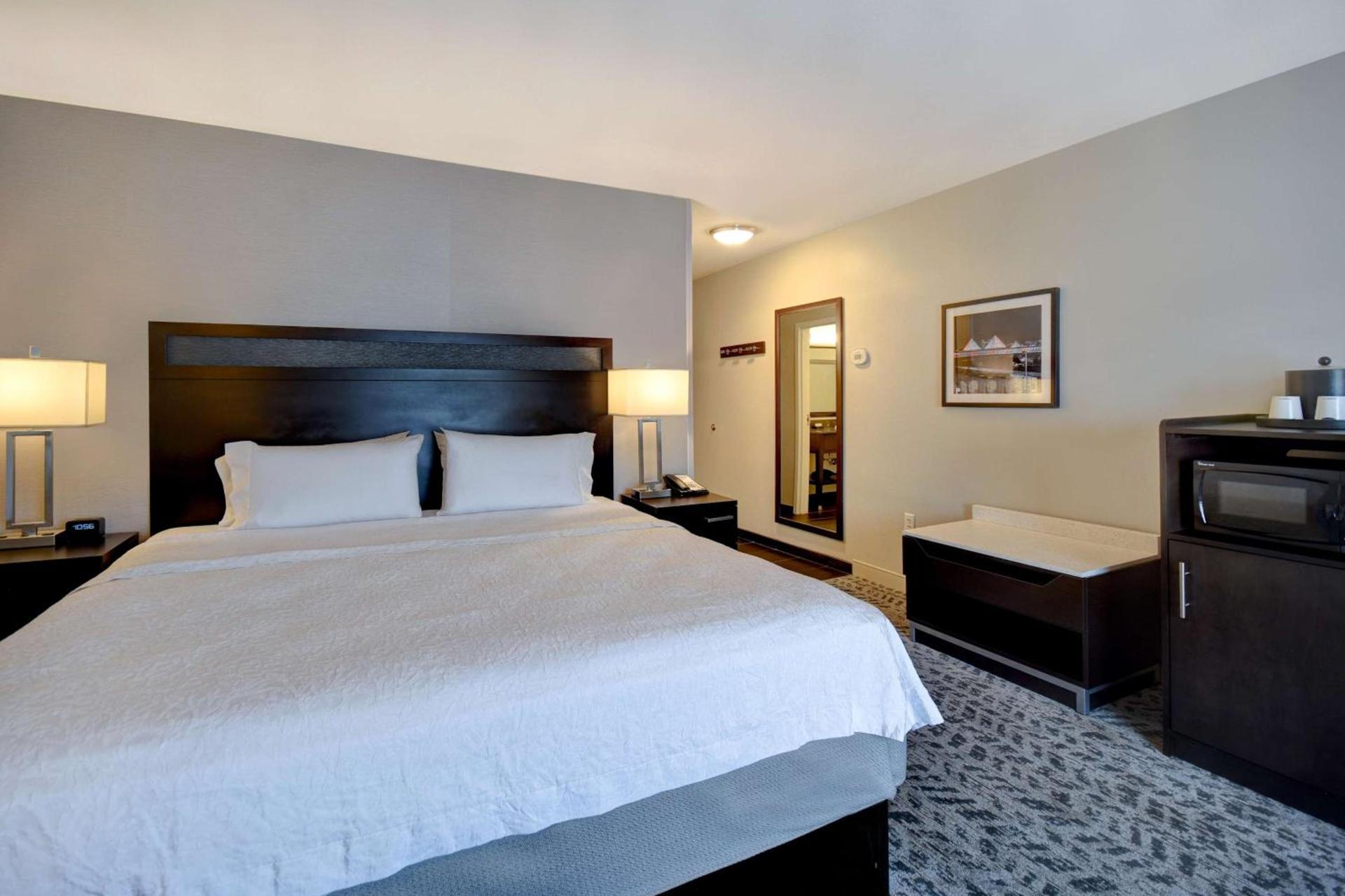 Hampton Inn & Suites Columbia South Fort Meade Area photo 26