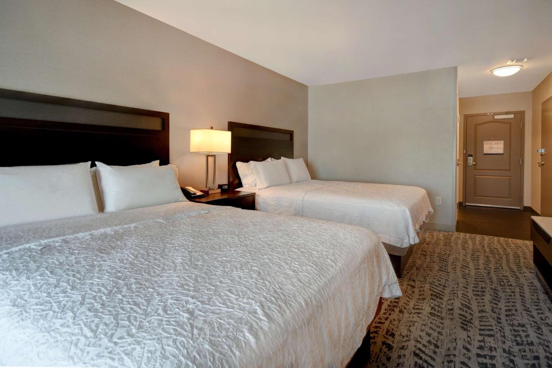 Hampton Inn & Suites Columbia South Fort Meade Area photo 32