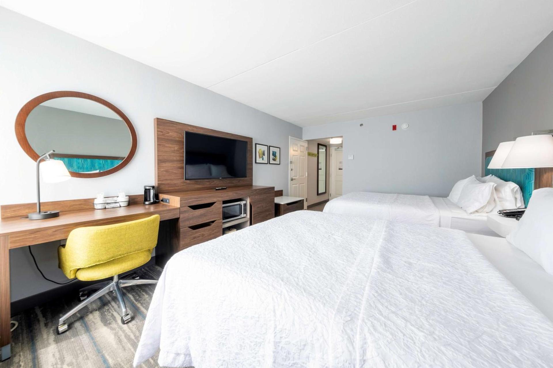 Hampton Inn Swedesboro Philadelphia photo 28