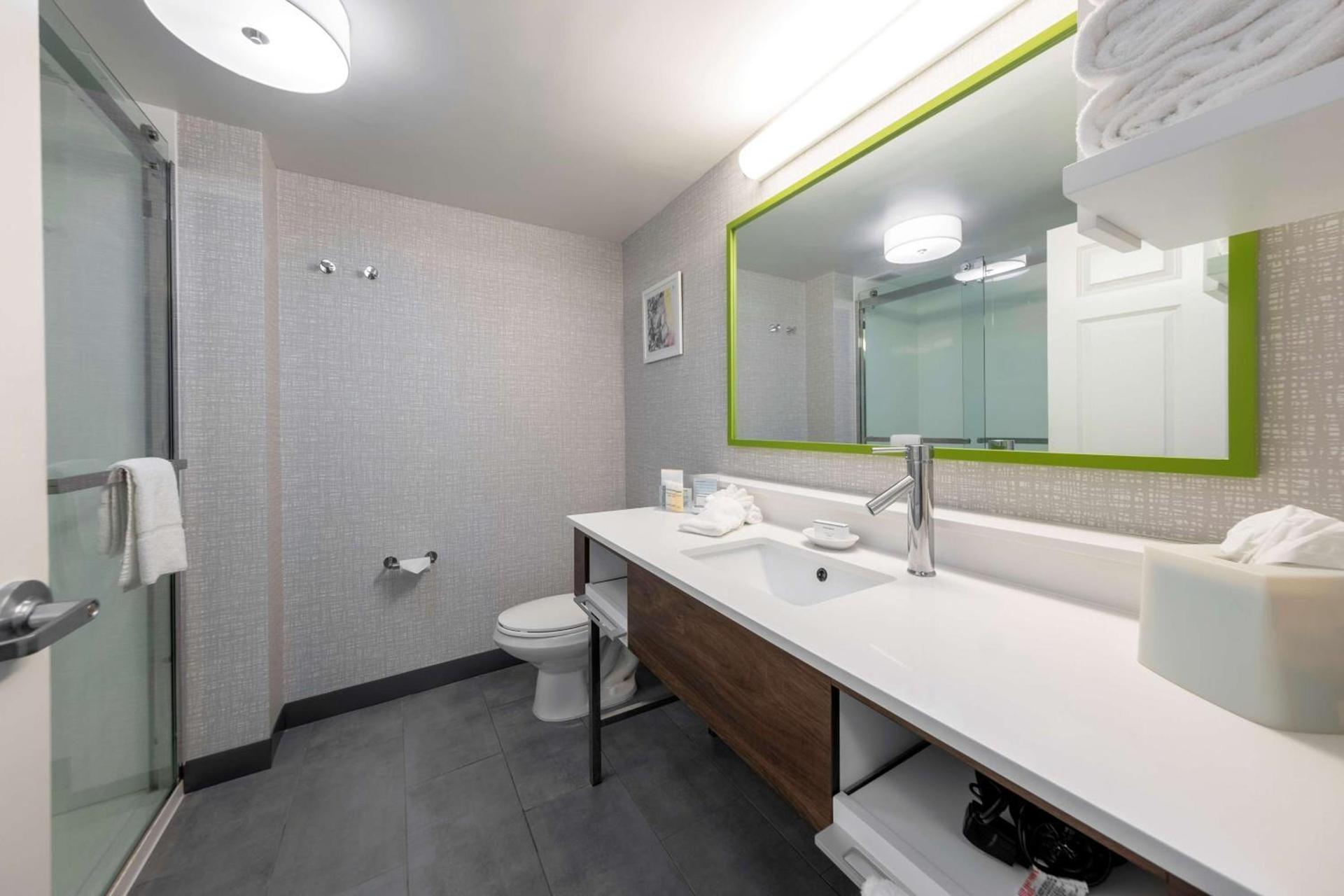 Hampton Inn Swedesboro Philadelphia photo 35