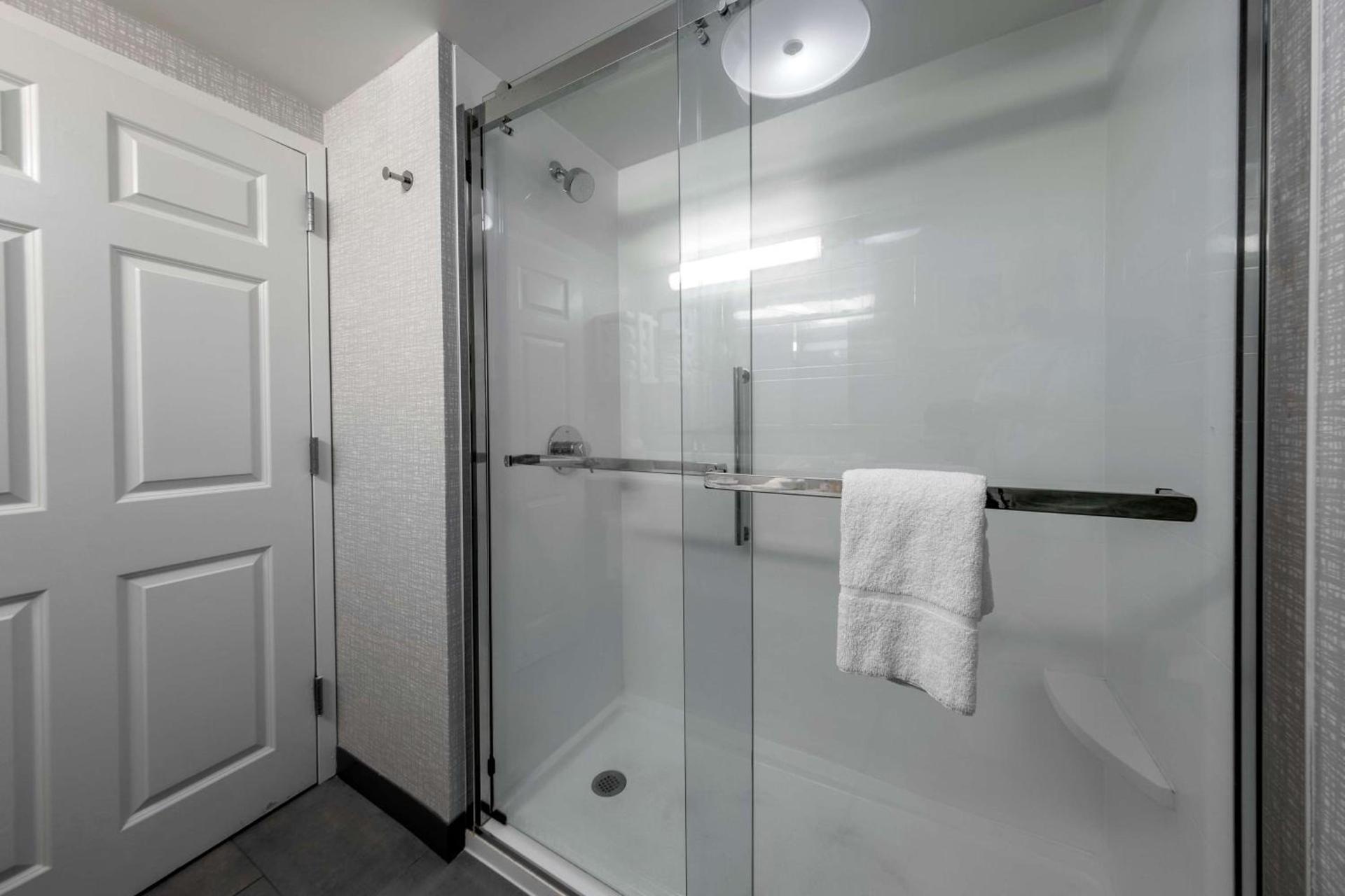 Hampton Inn Swedesboro Philadelphia photo 42