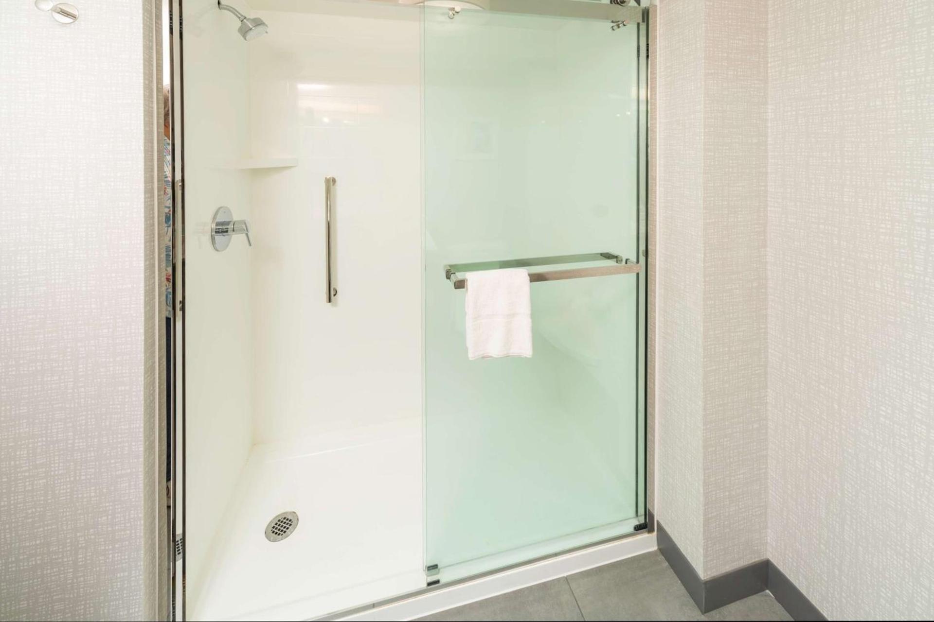 Hampton Inn Swedesboro Philadelphia photo 45