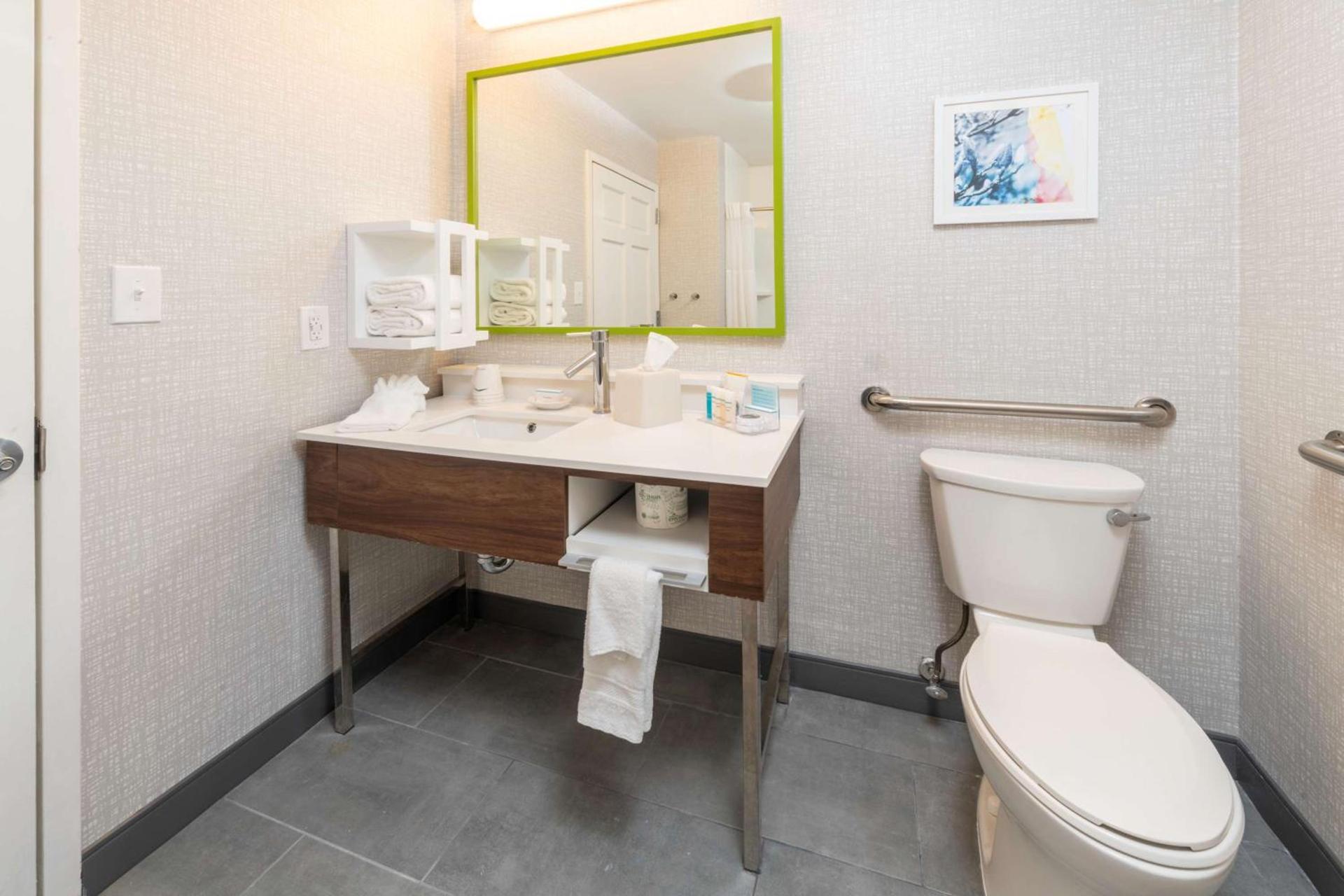 Hampton Inn Swedesboro Philadelphia photo 51
