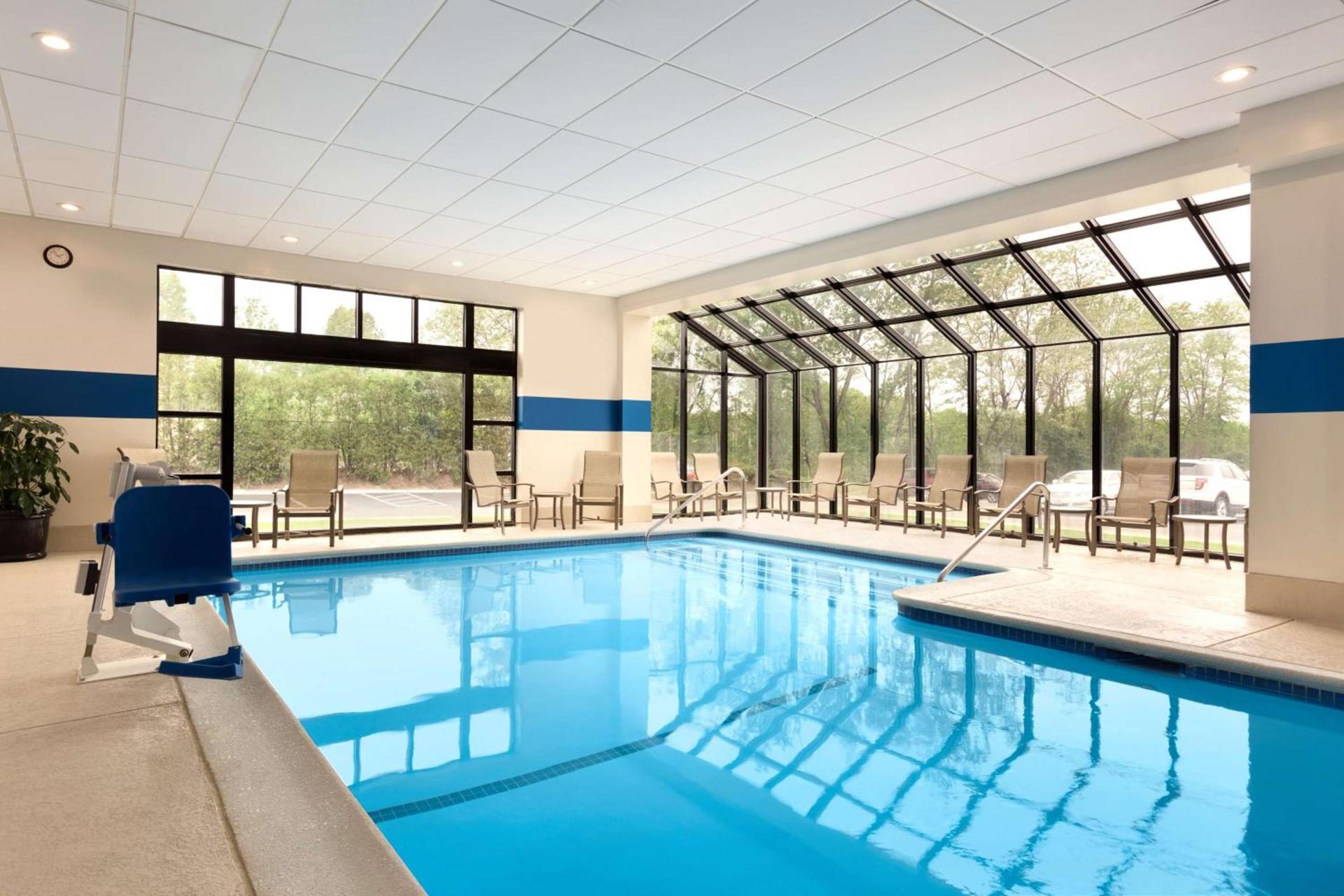 DoubleTree by Hilton Bradley International Airport photo 6