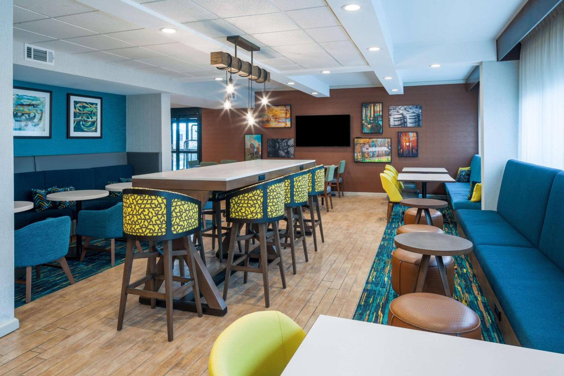 Spark by Hilton Bardstown photo 6