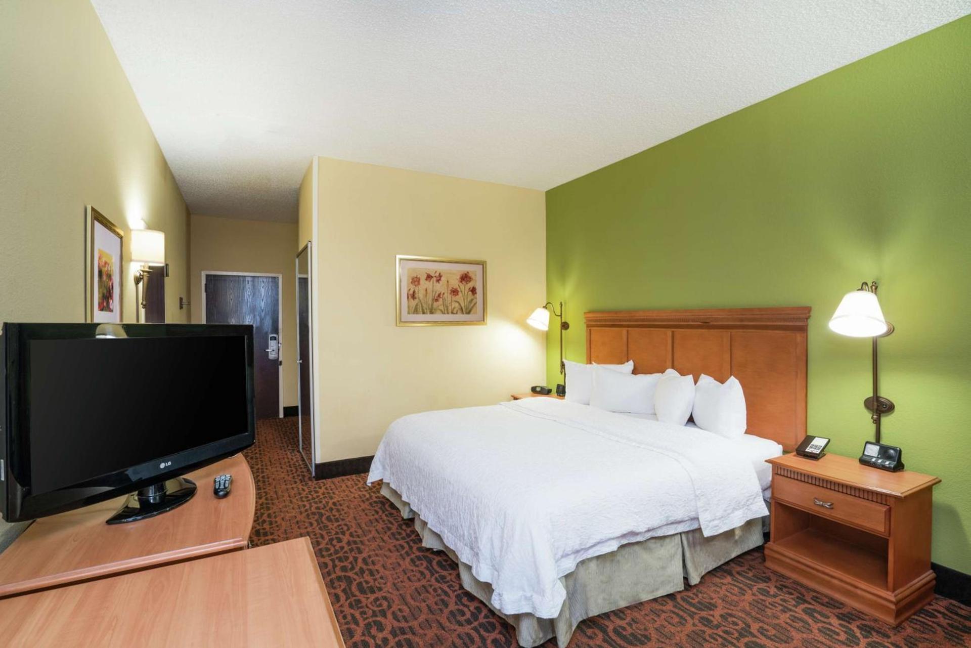 Spark by Hilton Bardstown photo 28
