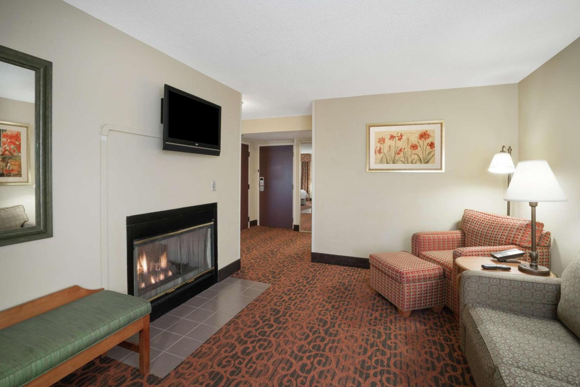 Spark by Hilton Bardstown photo 32