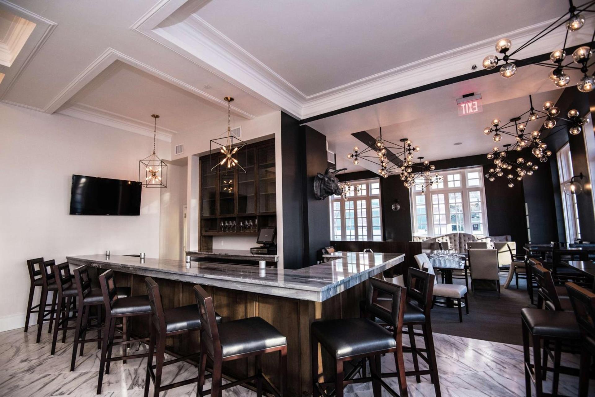 Redmont Hotel Birmingham - Curio Collection by Hilton photo 10