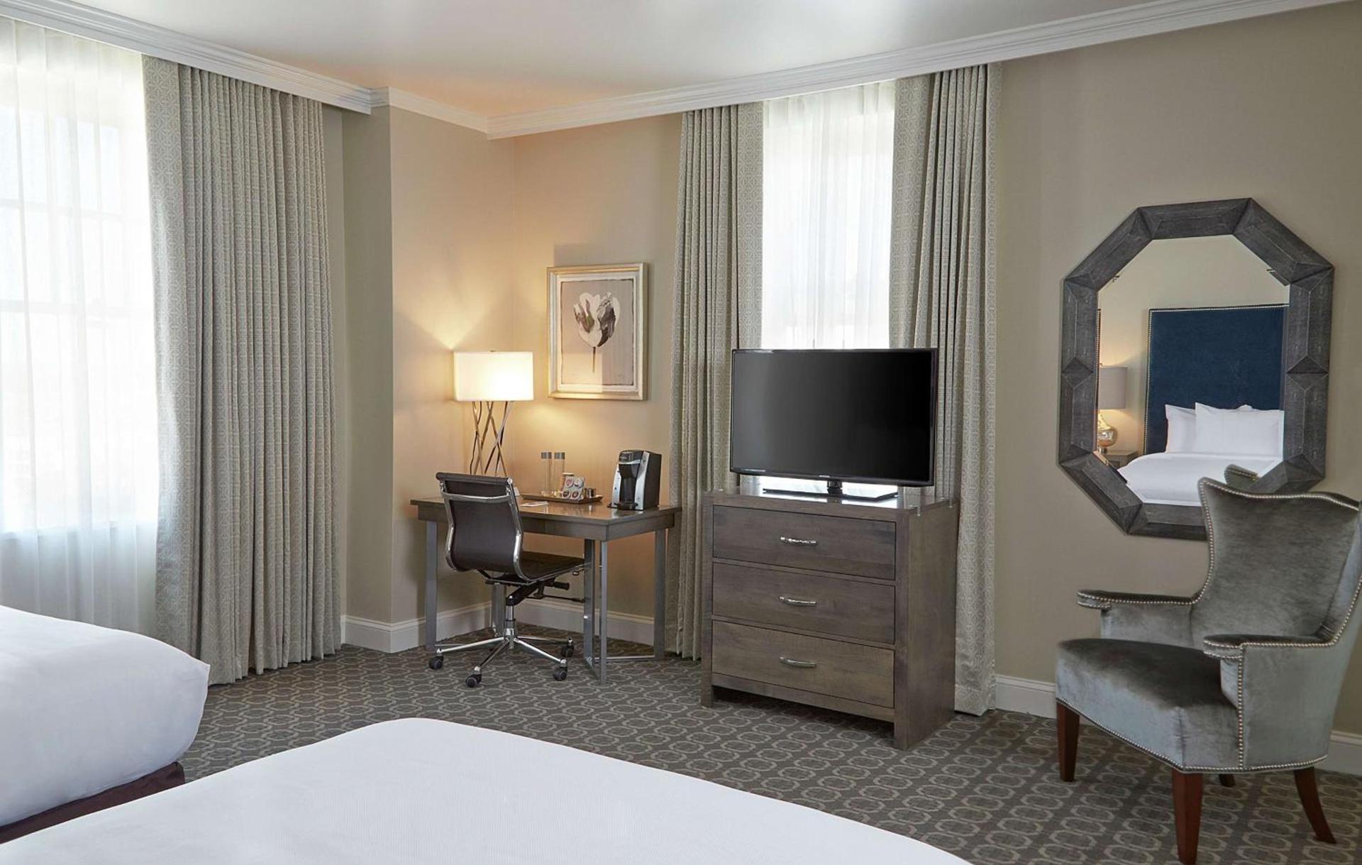 Redmont Hotel Birmingham - Curio Collection by Hilton photo 21