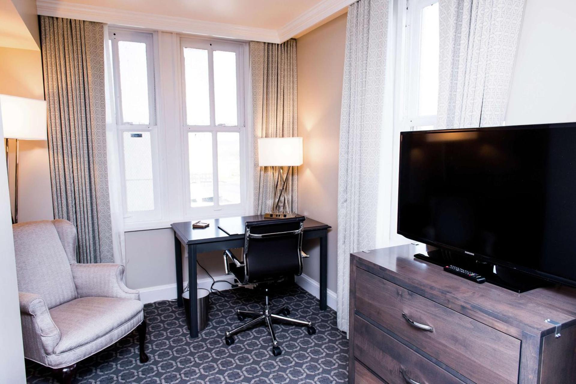 Redmont Hotel Birmingham - Curio Collection by Hilton photo 28