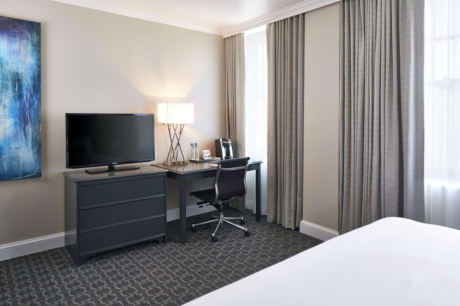 Redmont Hotel Birmingham - Curio Collection by Hilton photo 30