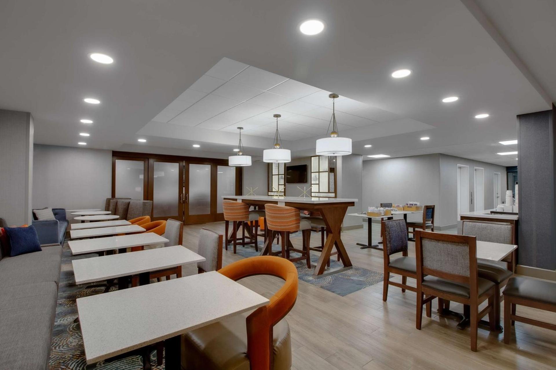 Hampton Inn Birmingham-Colonnade 280 photo 8