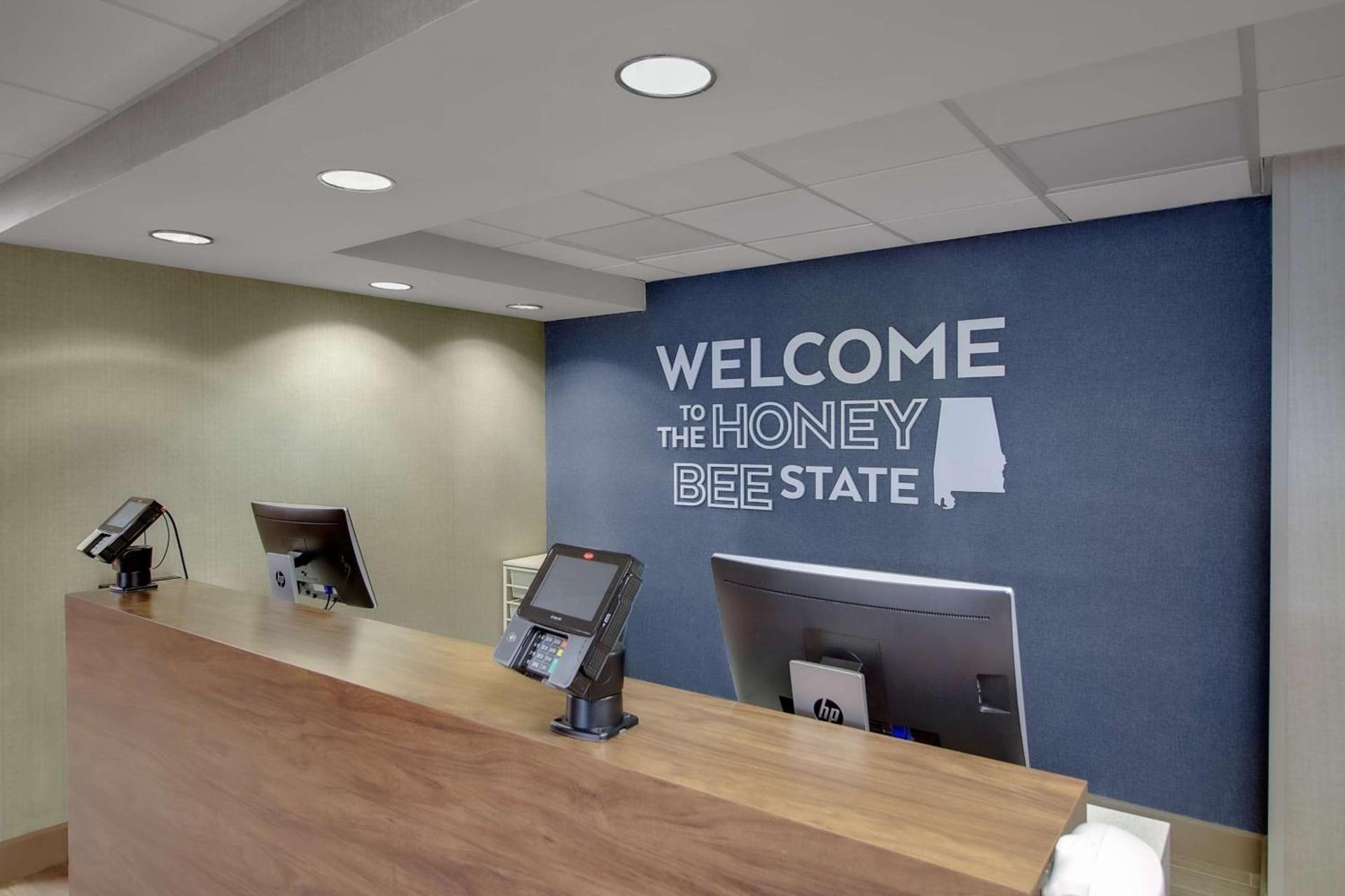 Hampton Inn Birmingham-Colonnade 280 photo 14