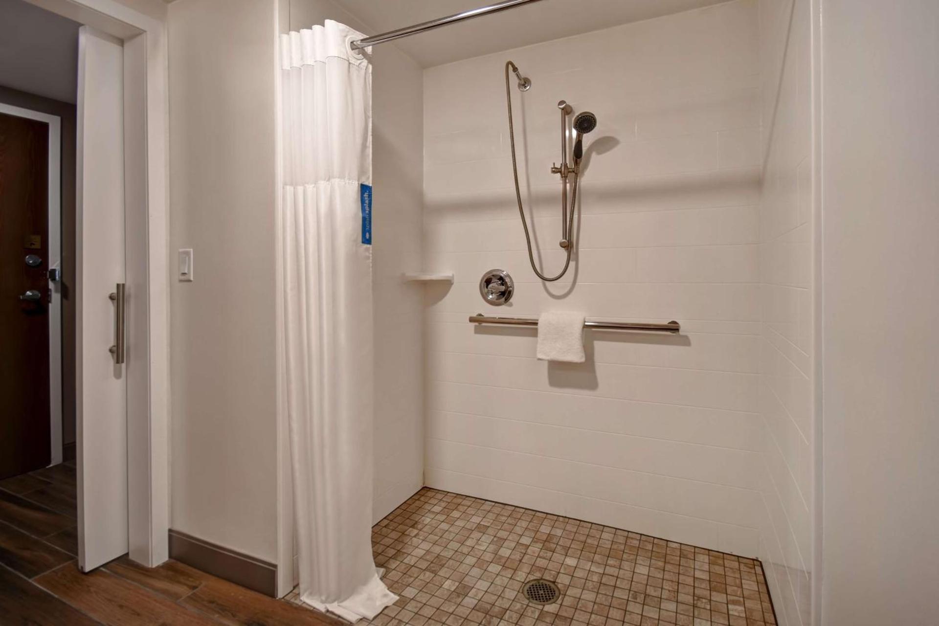 Hampton Inn Birmingham-Colonnade 280 photo 43