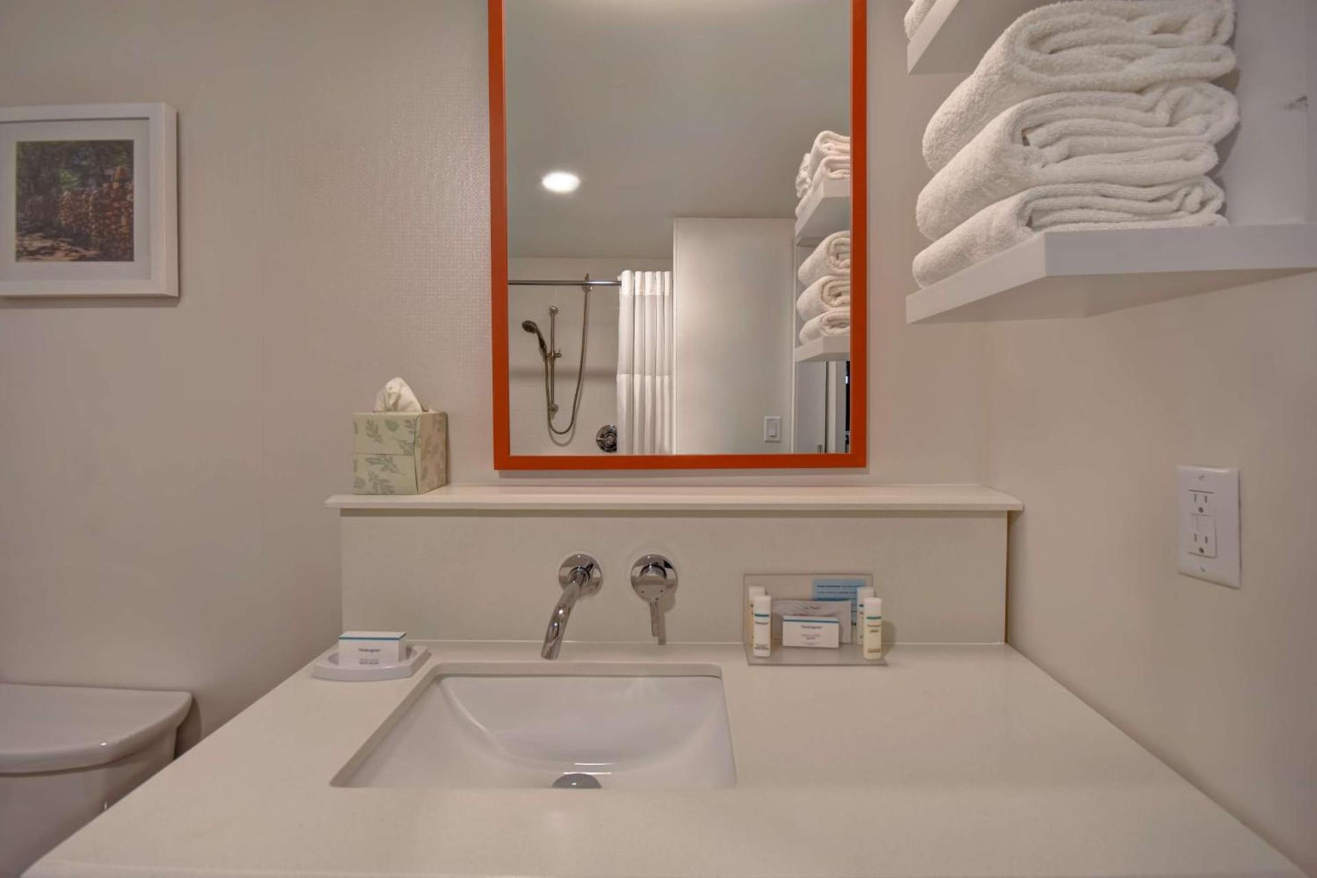 Hampton Inn Birmingham-Colonnade 280 photo 44