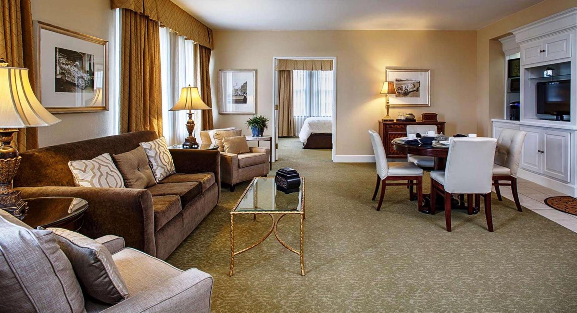 Hampton Inn & Suites Birmingham-Downtown-Tutwiler photo 10
