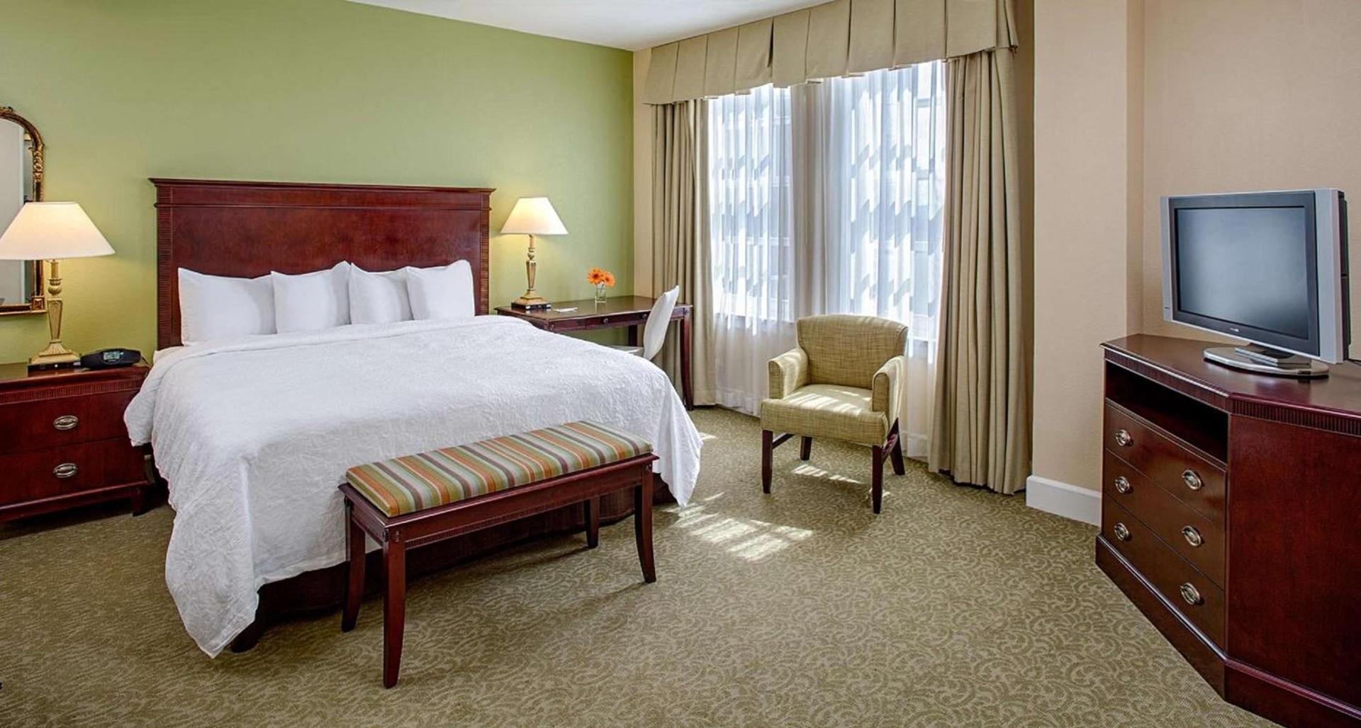 Hampton Inn & Suites Birmingham-Downtown-Tutwiler photo 11