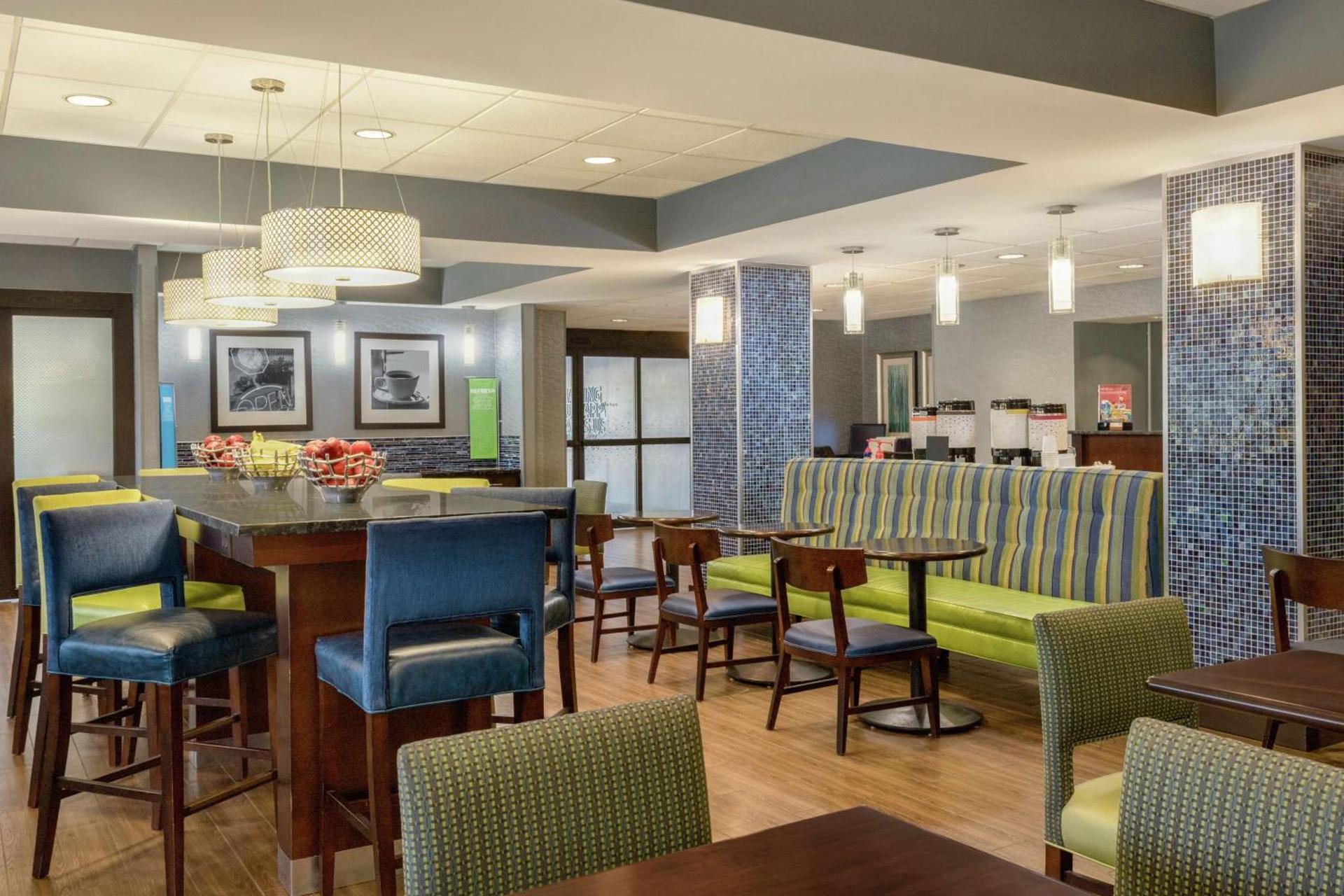 Hampton Inn Birmingham-Trussville photo 7