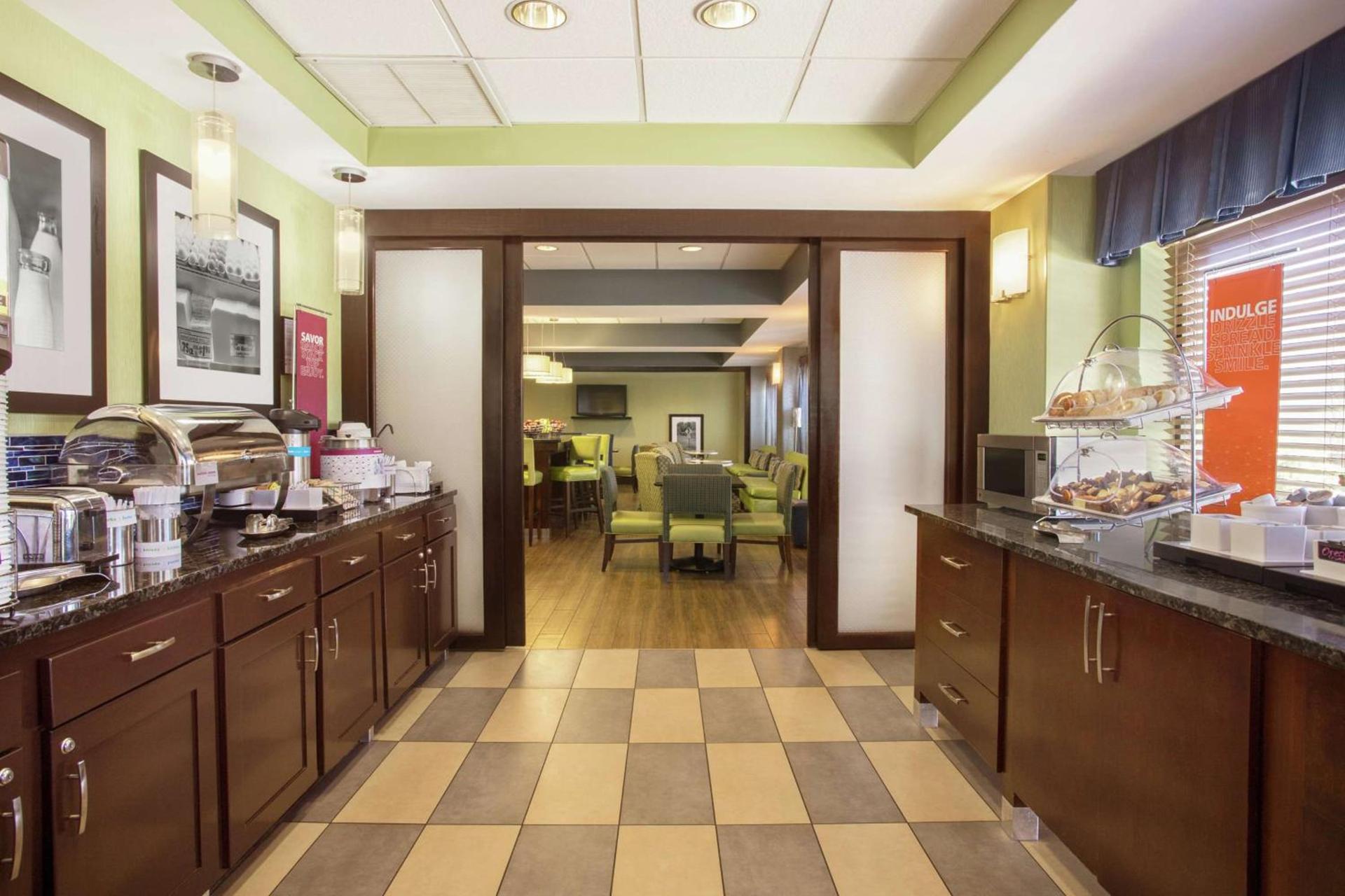 Hampton Inn Birmingham-Trussville photo 11