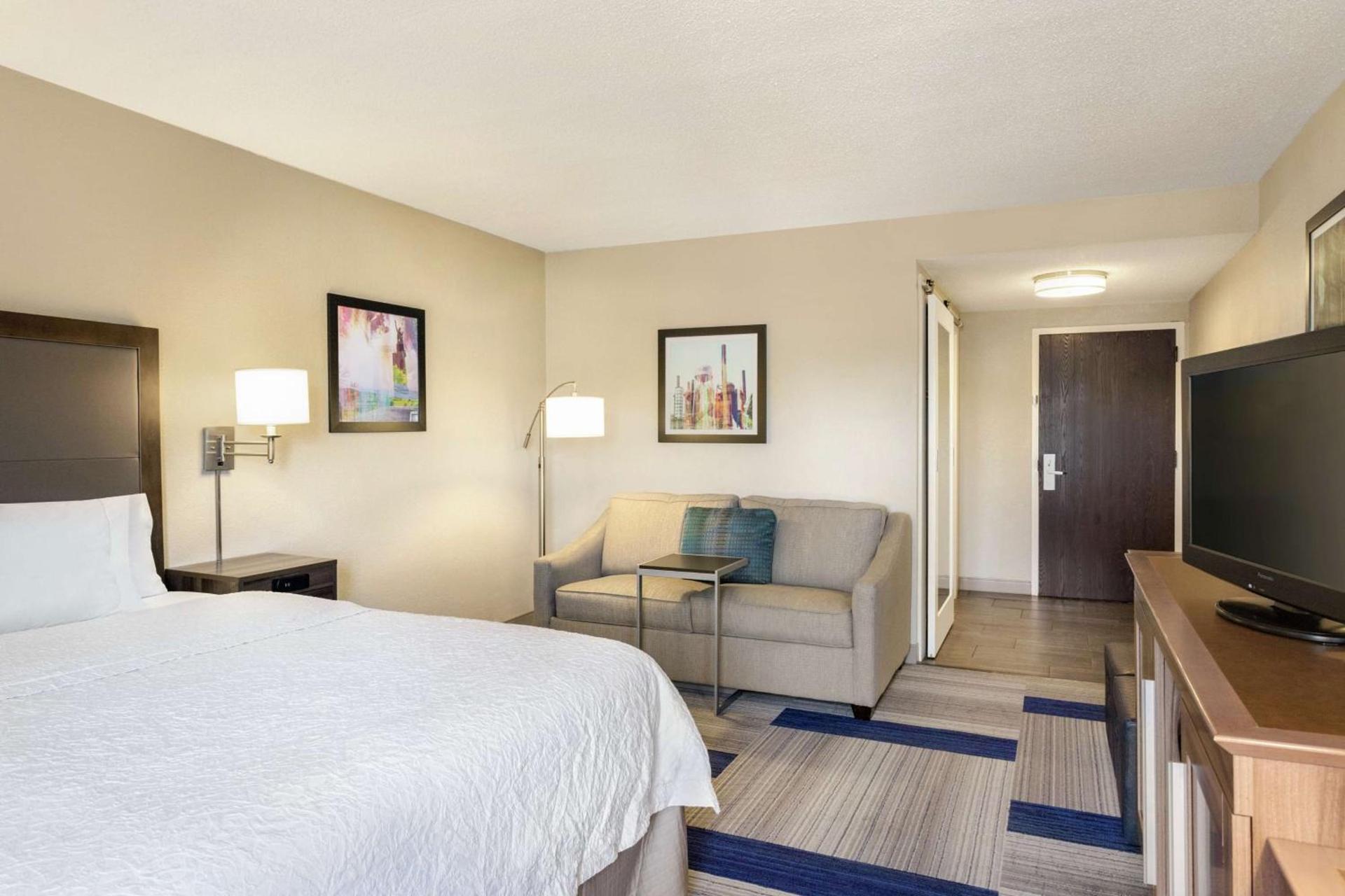 Hampton Inn Birmingham-Trussville photo 35