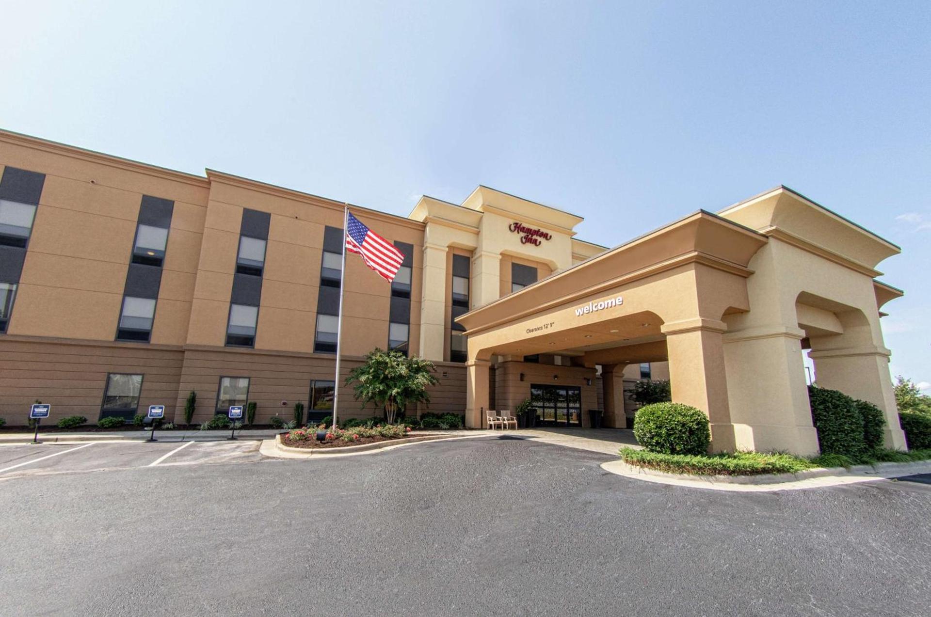 Hampton Inn Winfield photo 1