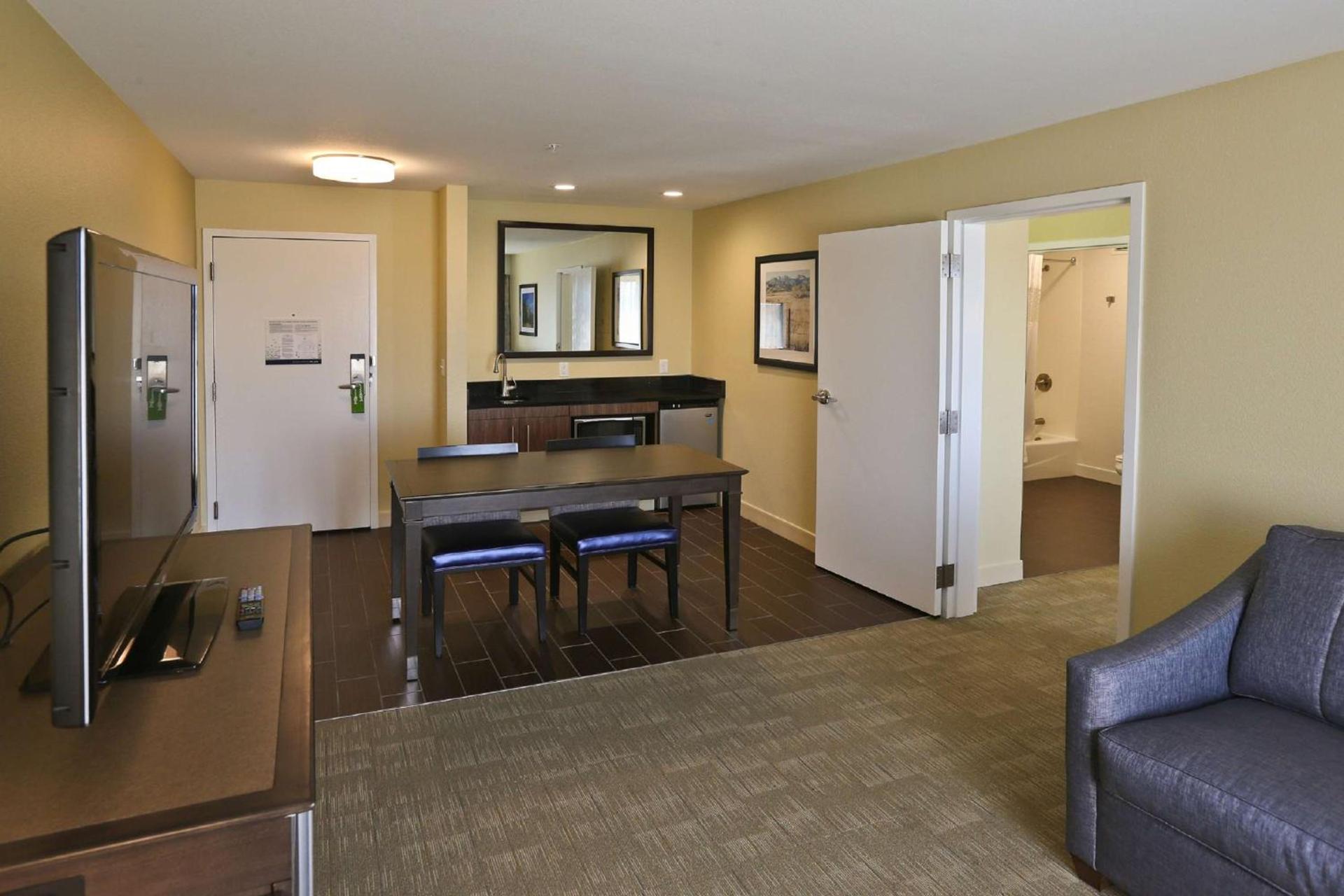 Hampton Inn Billings photo 33