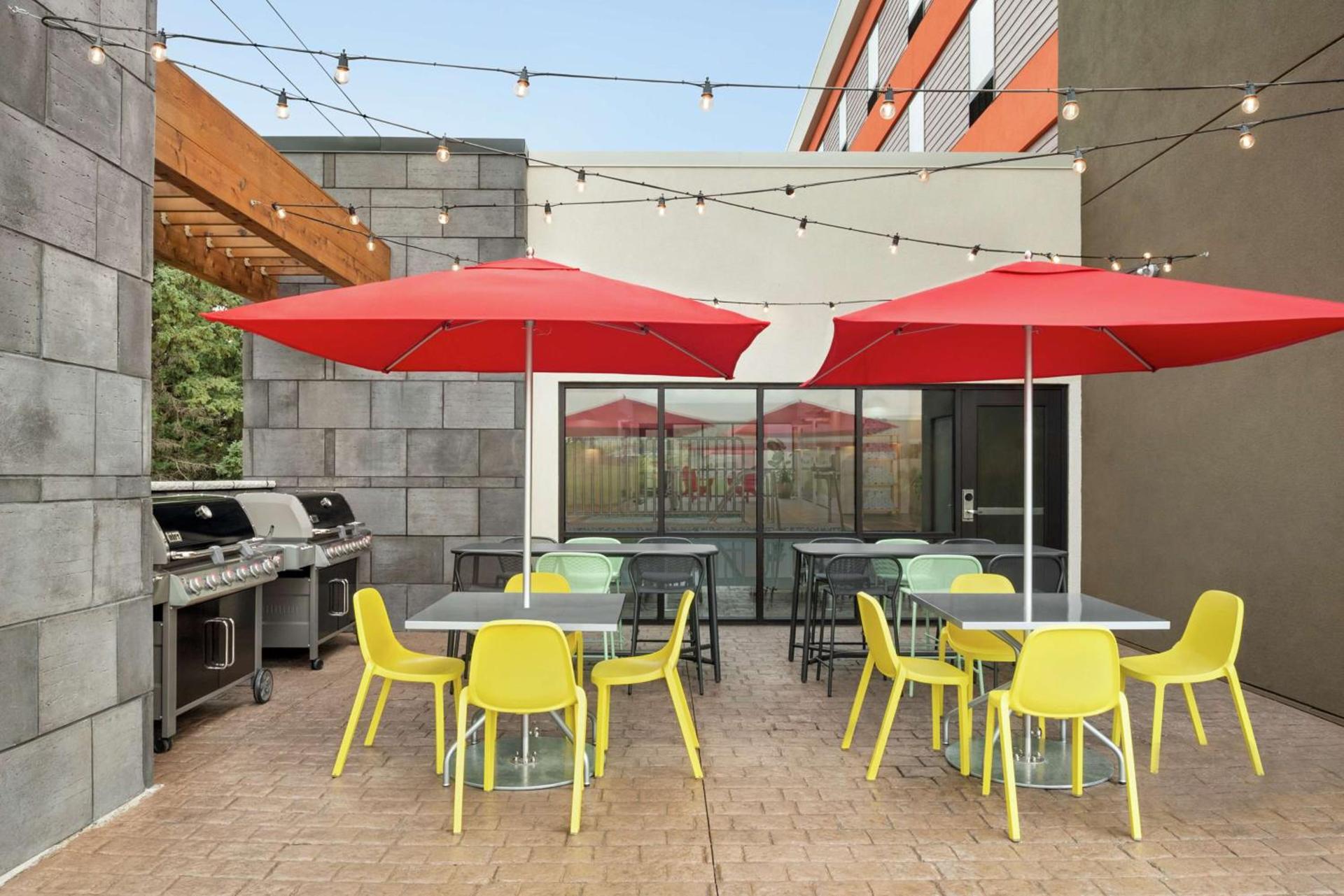 Home2 Suites By Hilton Bismarck photo 6