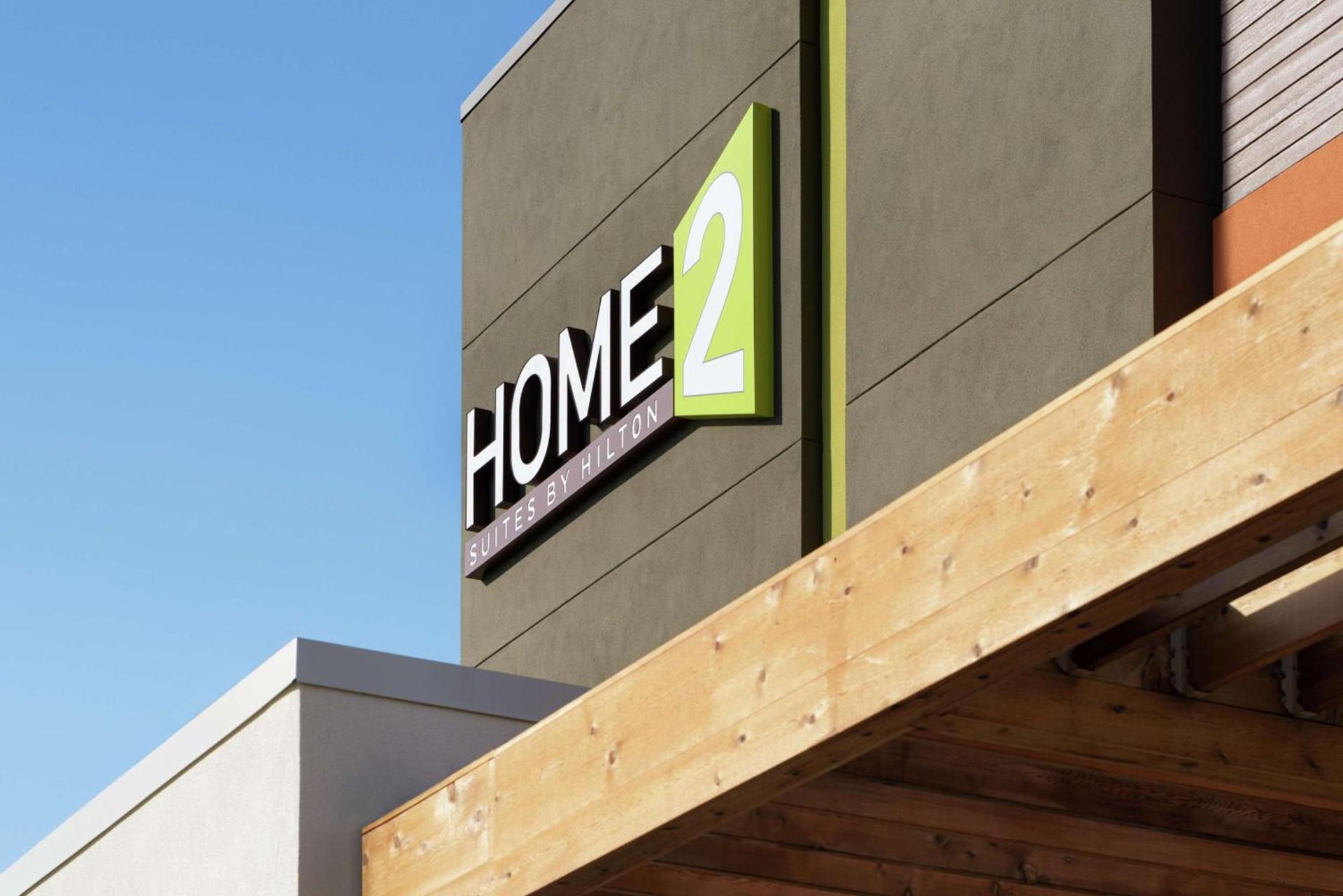 Home2 Suites By Hilton Bismarck photo 8