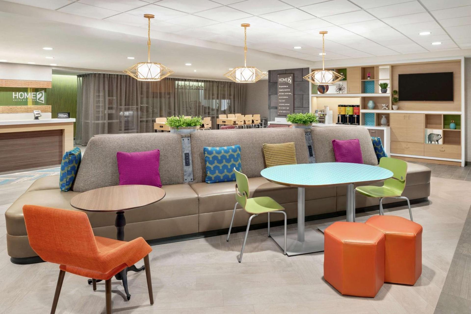 Home2 Suites By Hilton Bismarck photo 11