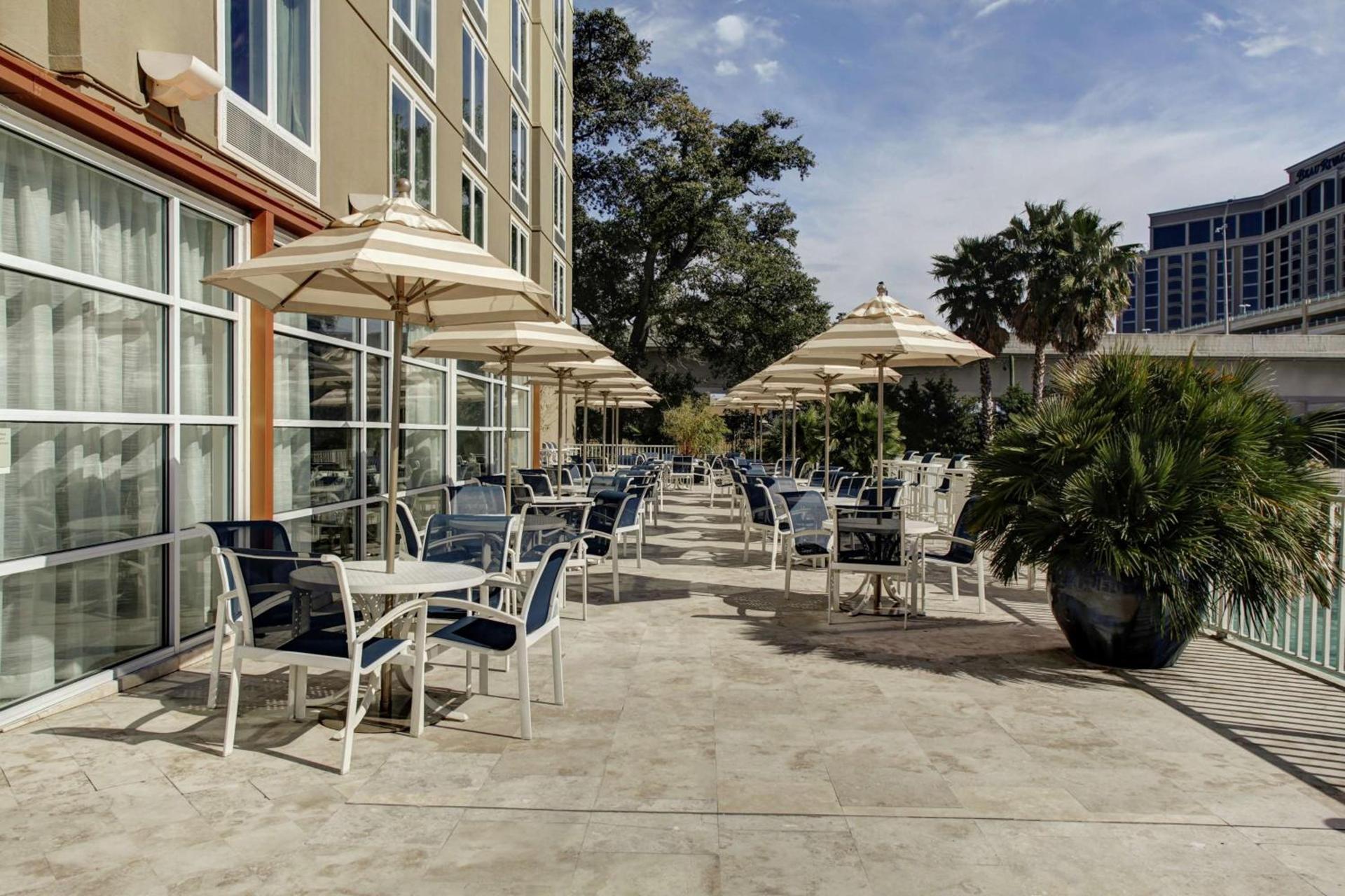DoubleTree by Hilton Biloxi photo 9
