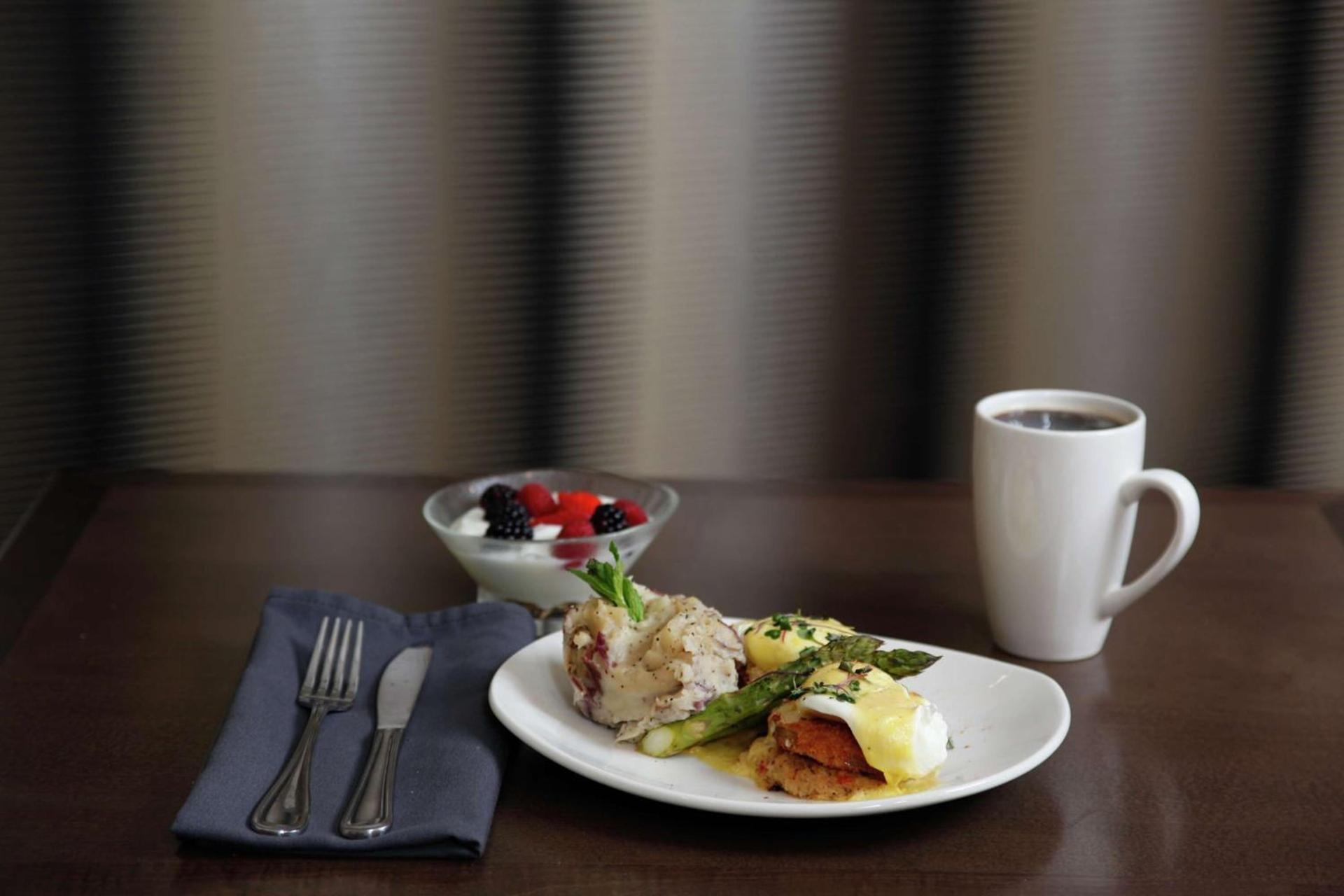 DoubleTree by Hilton Biloxi photo 28