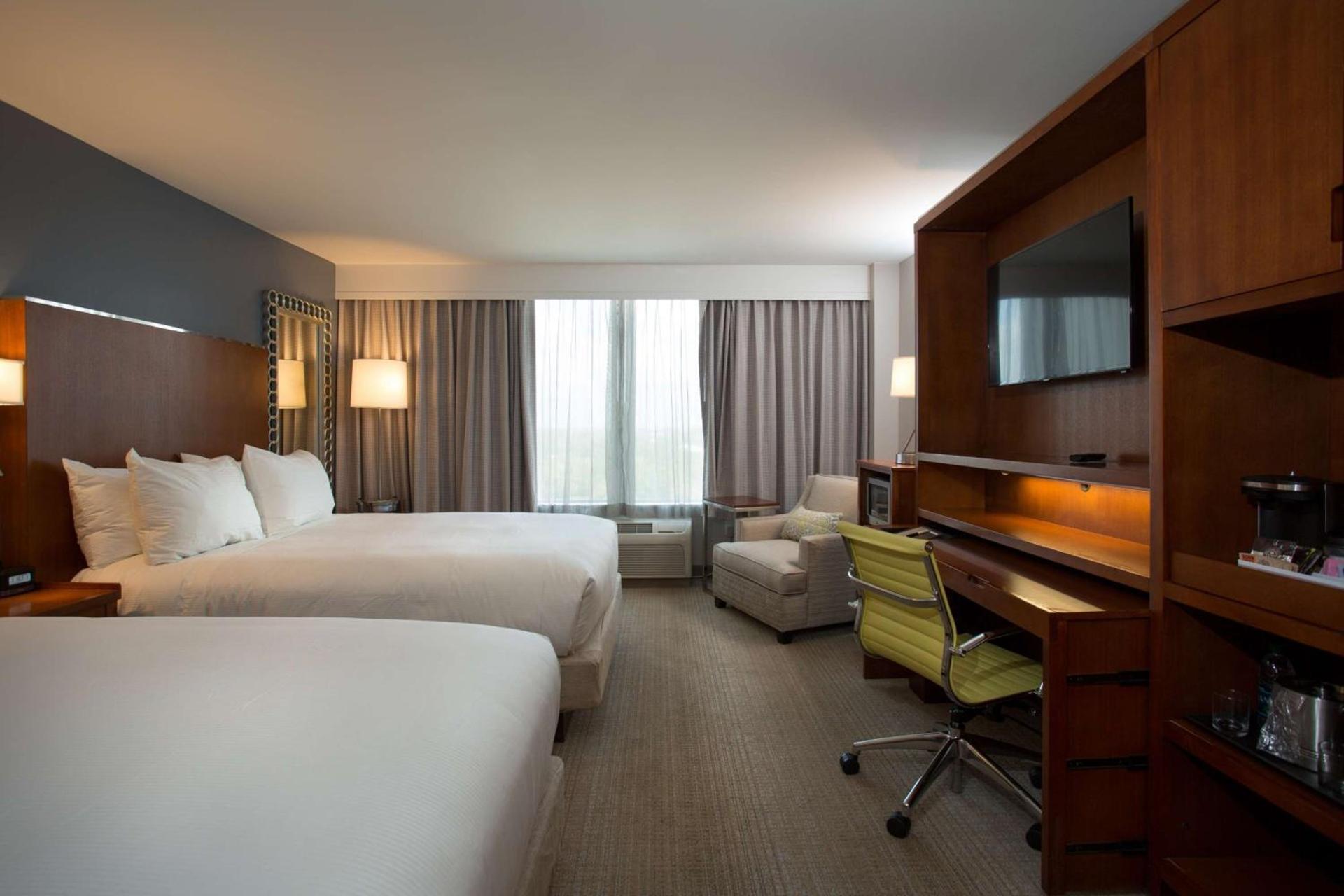 DoubleTree by Hilton Biloxi photo 47