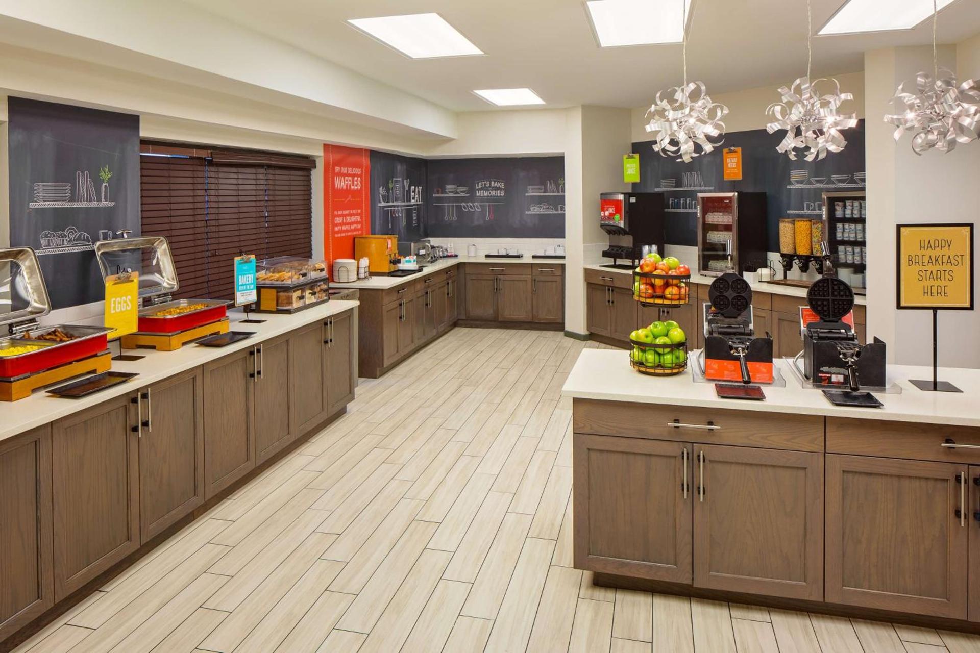 Hampton Inn & Suites Nashville-Airport photo 8