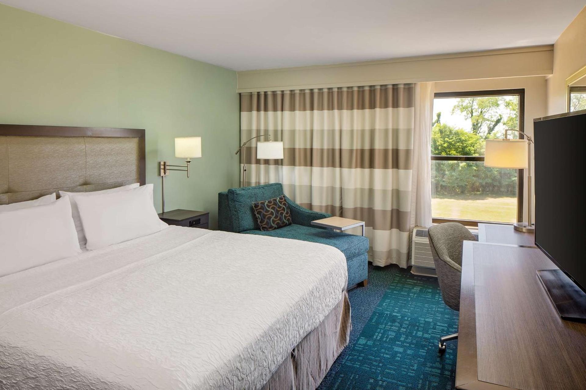 Hampton Inn & Suites Nashville-Airport photo 17