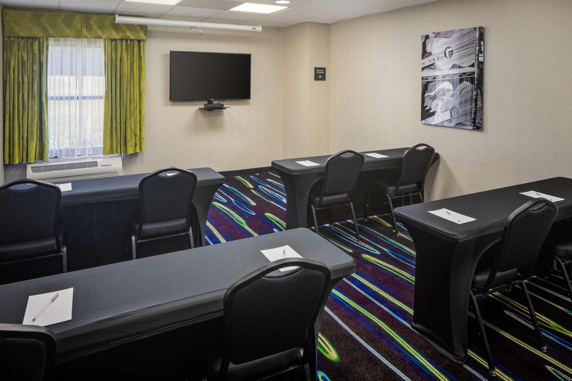Hampton Inn & Suites Nashville-Airport photo 23