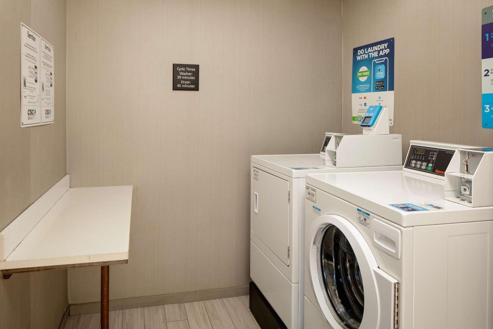 Hampton Inn & Suites Nashville-Airport photo 25