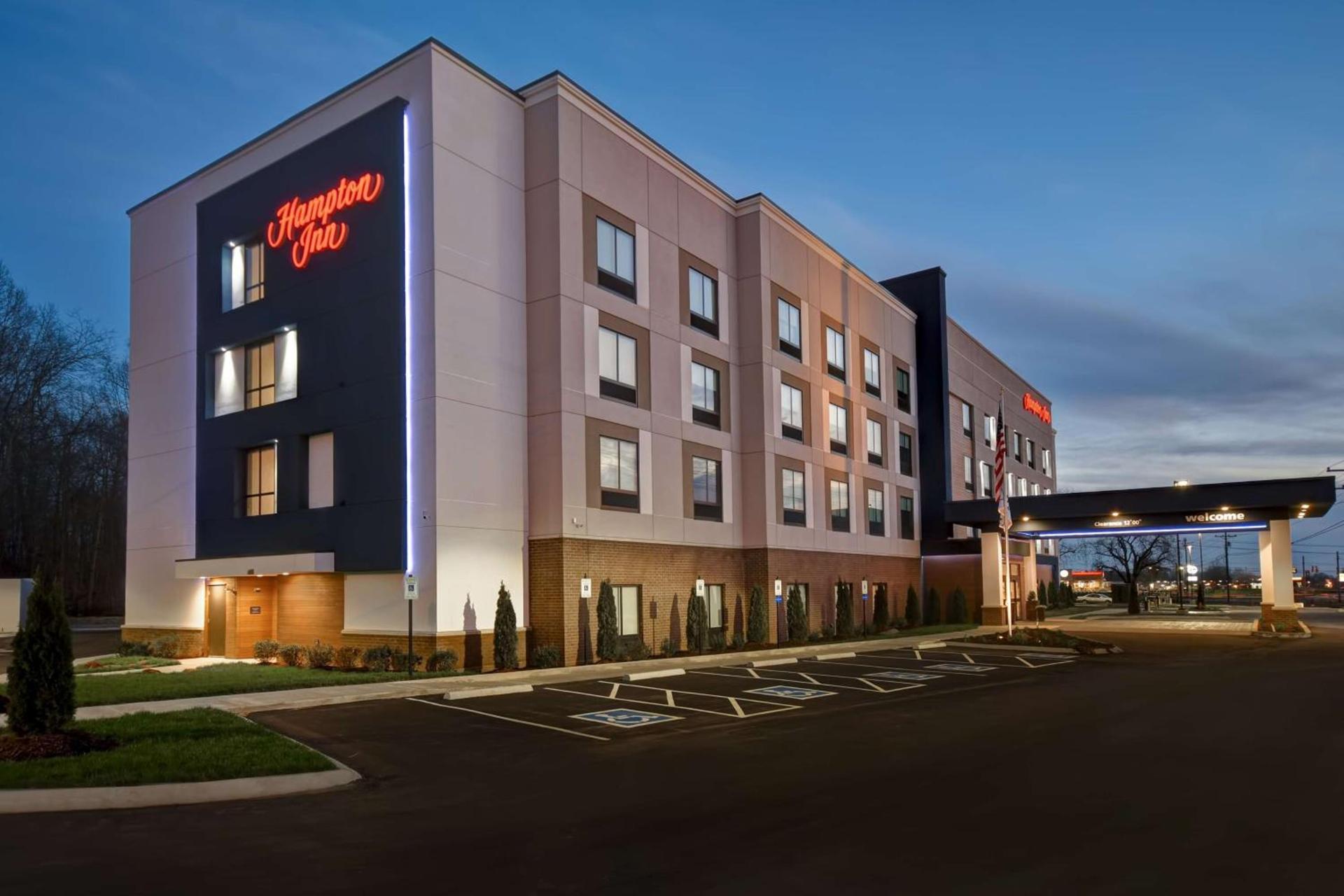 Hampton Inn Pleasant View photo 4