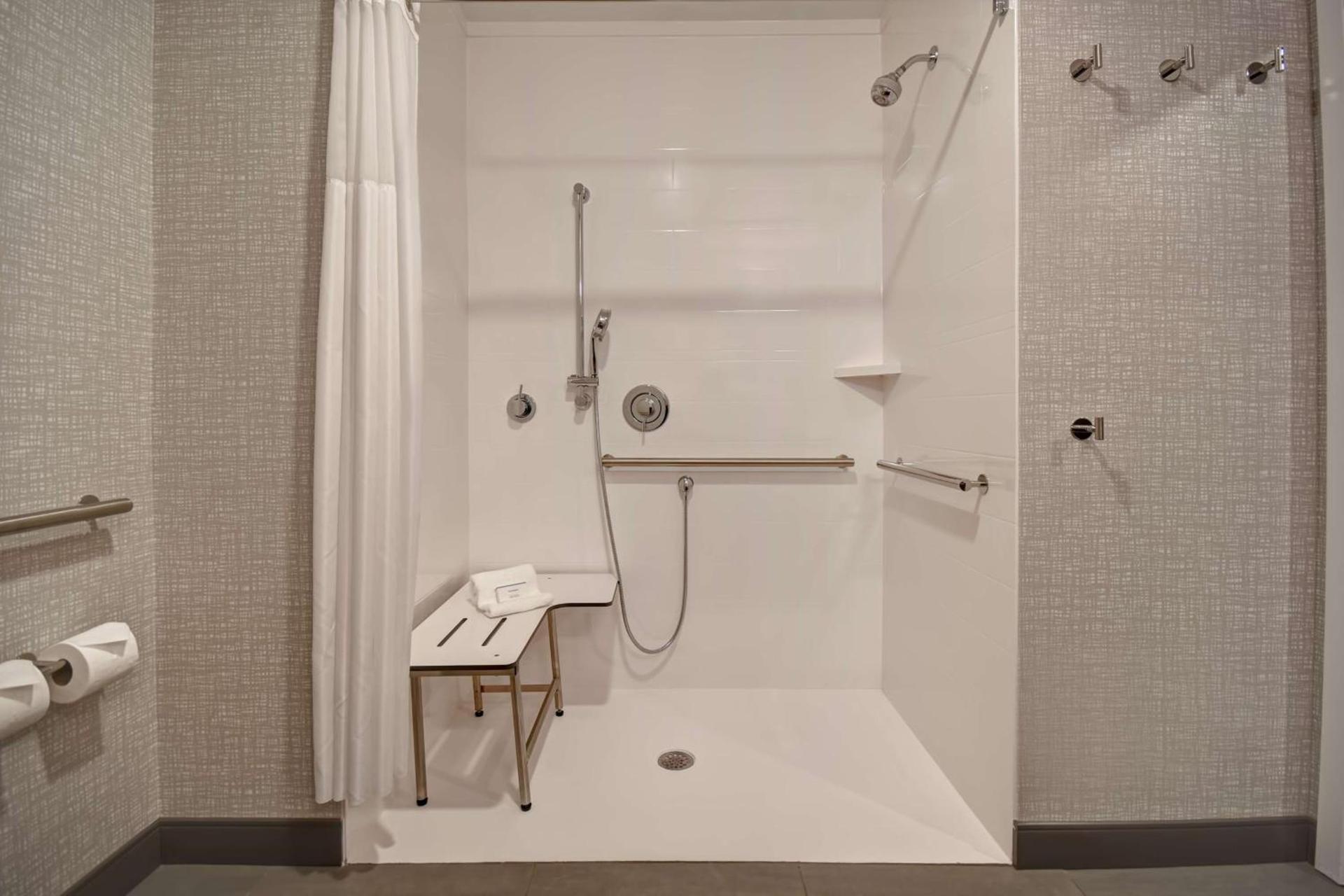 Hampton Inn Pleasant View photo 25