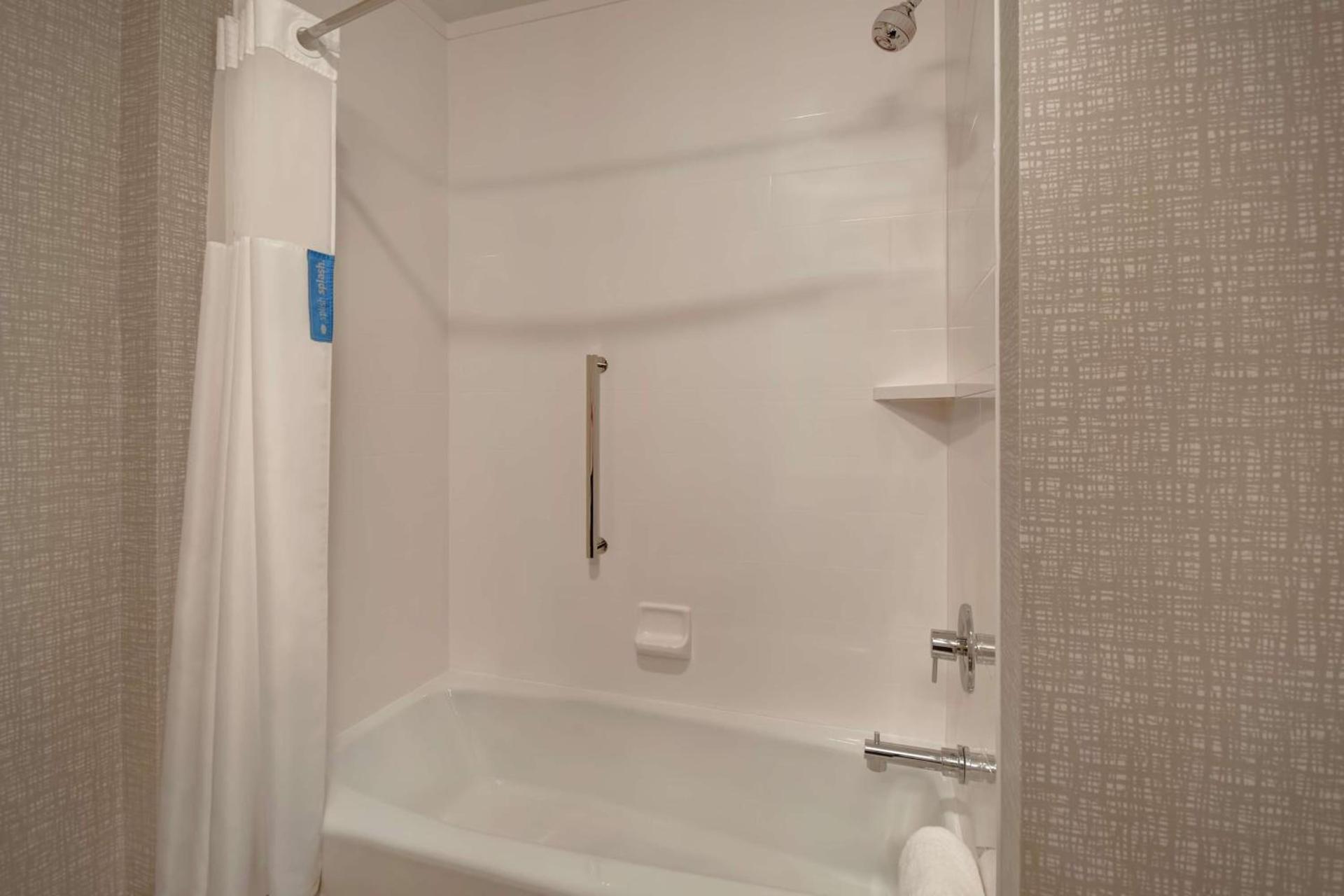 Hampton Inn Pleasant View photo 31