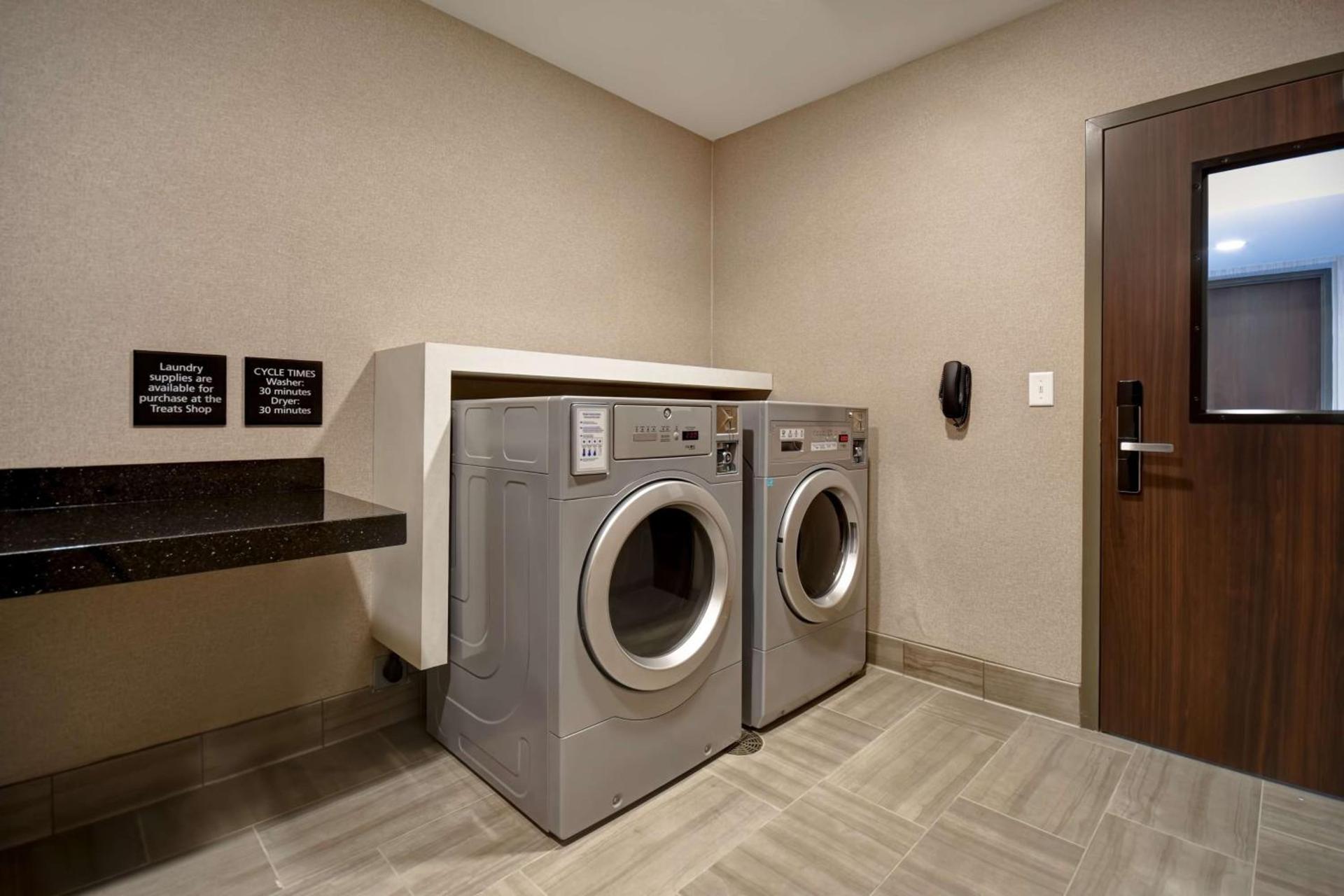 Hampton Inn Pleasant View photo 45
