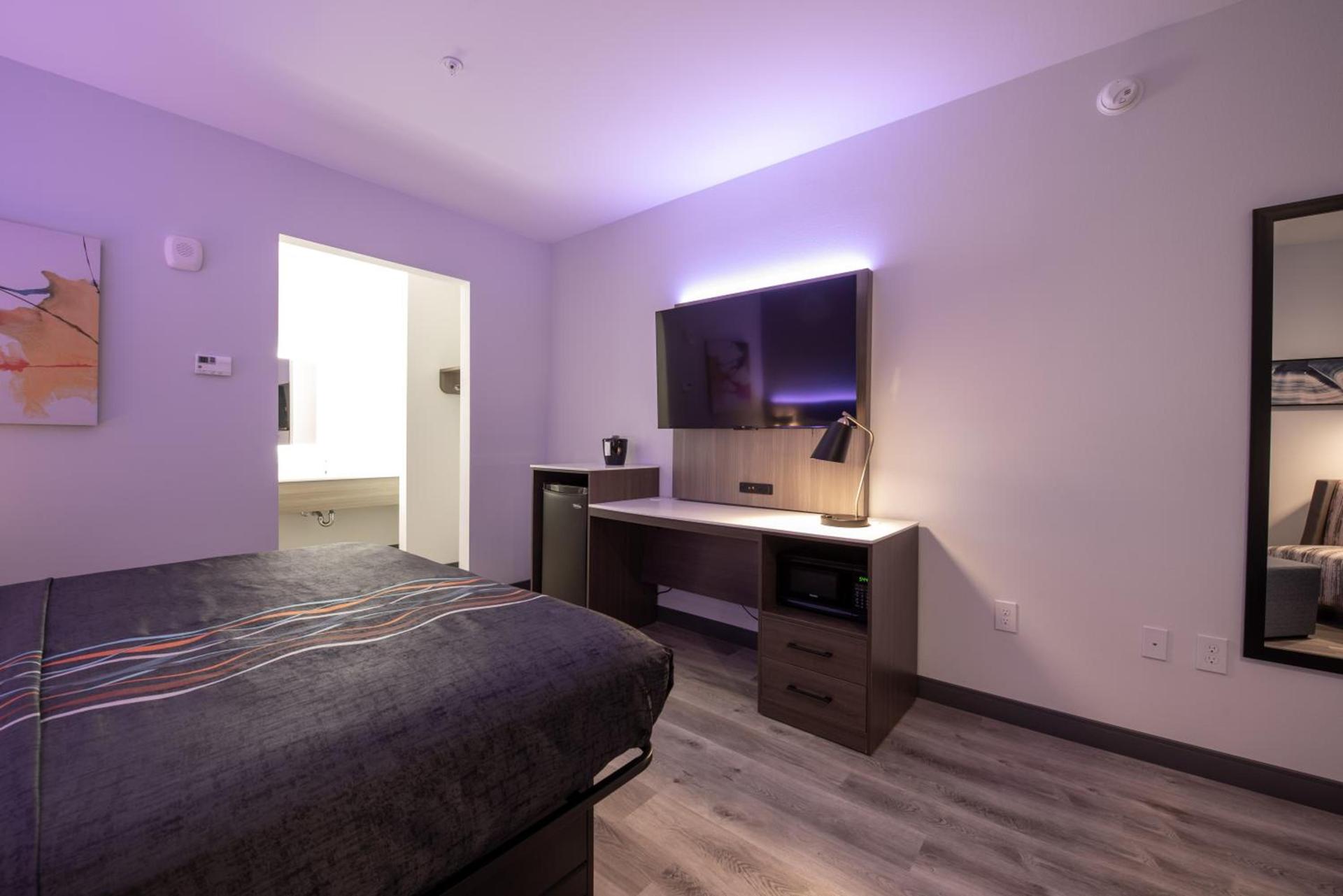 Express Inn & Suites photo 14
