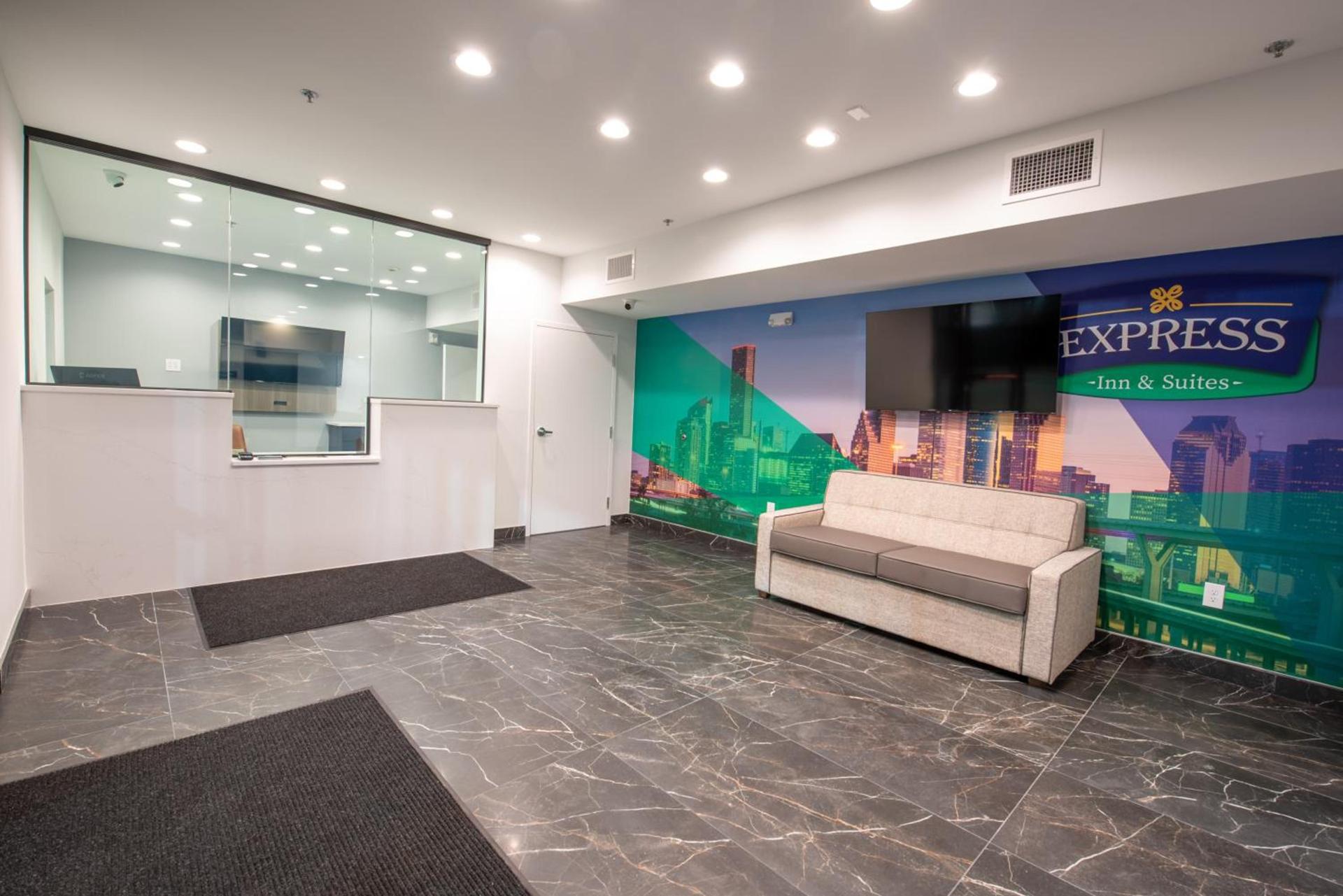 Express Inn & Suites photo 19