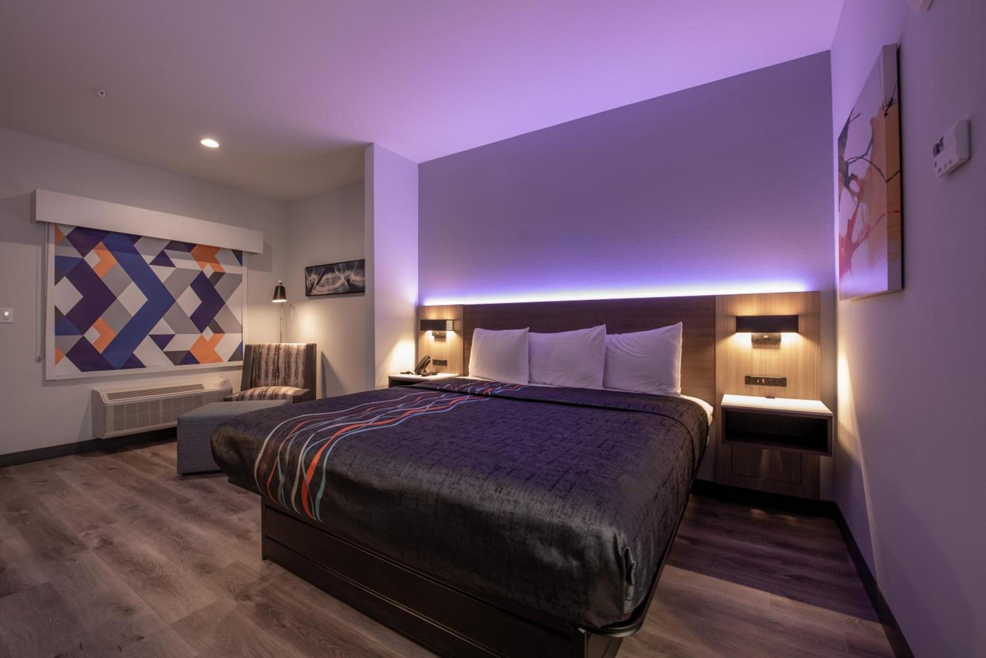 Express Inn & Suites photo 10