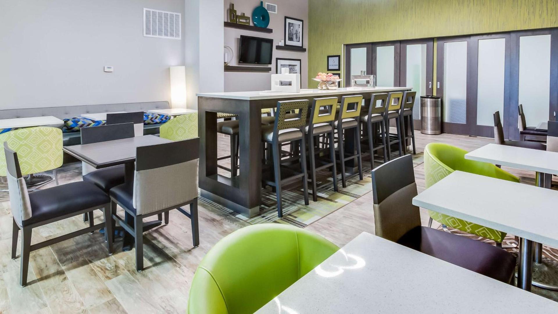Hampton Inn White House photo 13