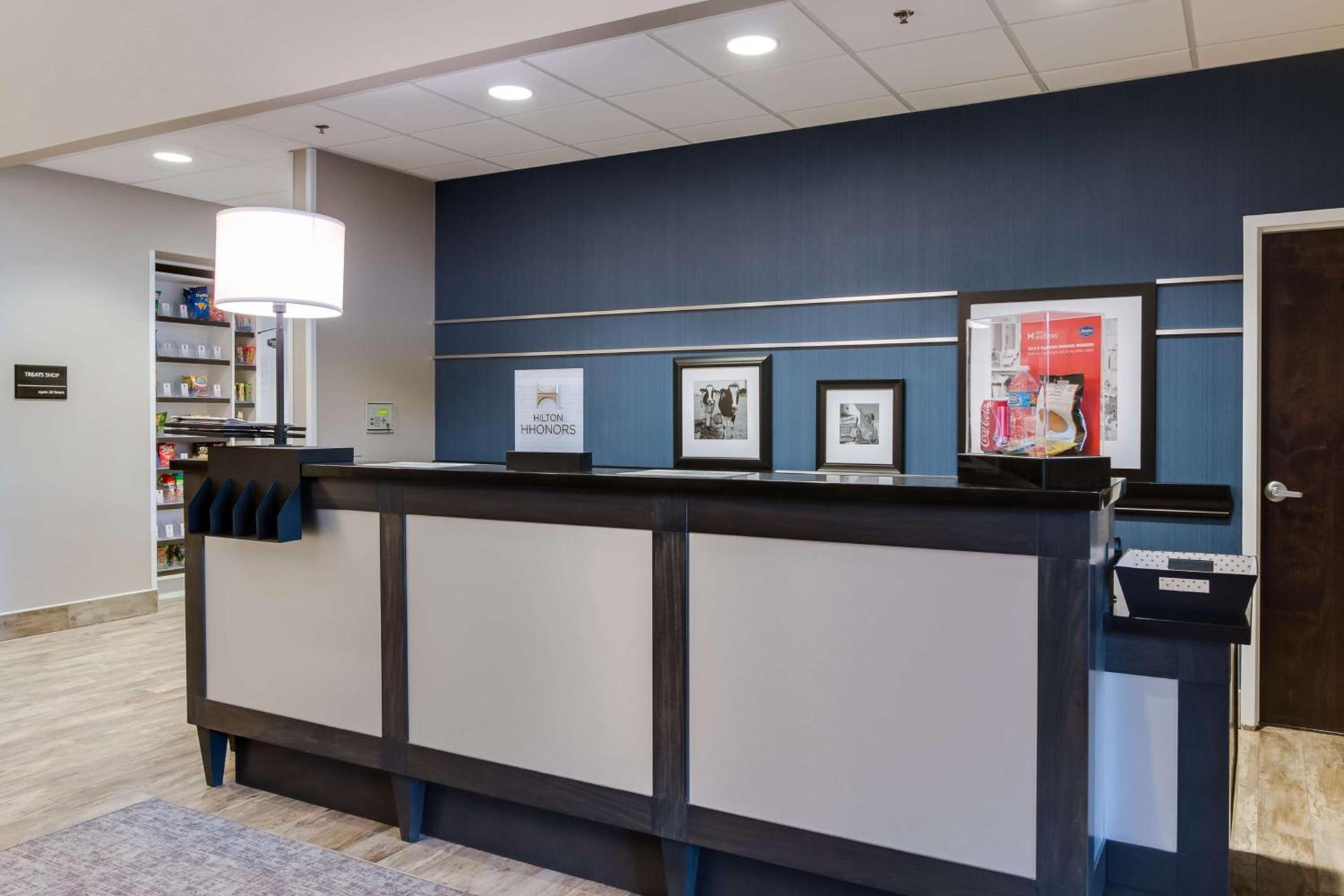 Hampton Inn White House photo 14