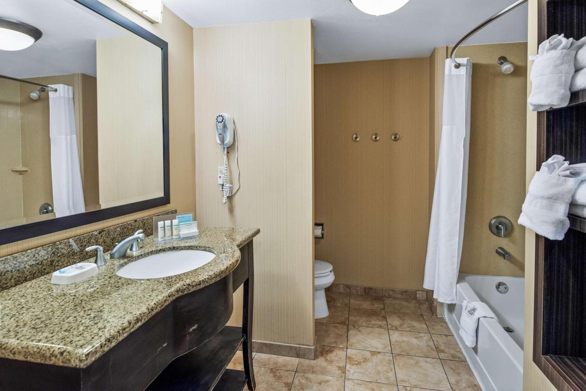 Hampton Inn & Suites Banning/Beaumont photo 21